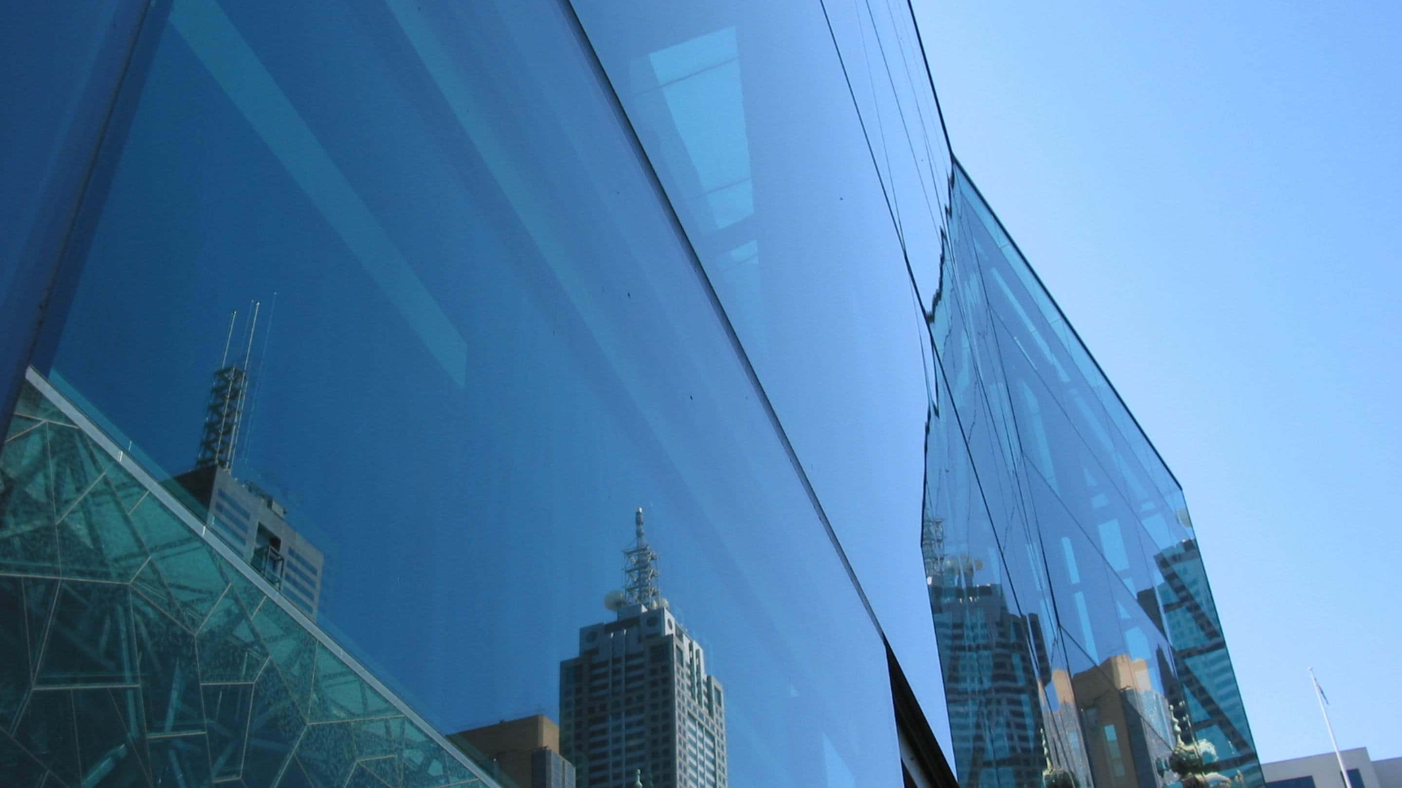 Melbourne Federation Square, glass skyscraper, reflecting, 2K Desktop Wallpaper