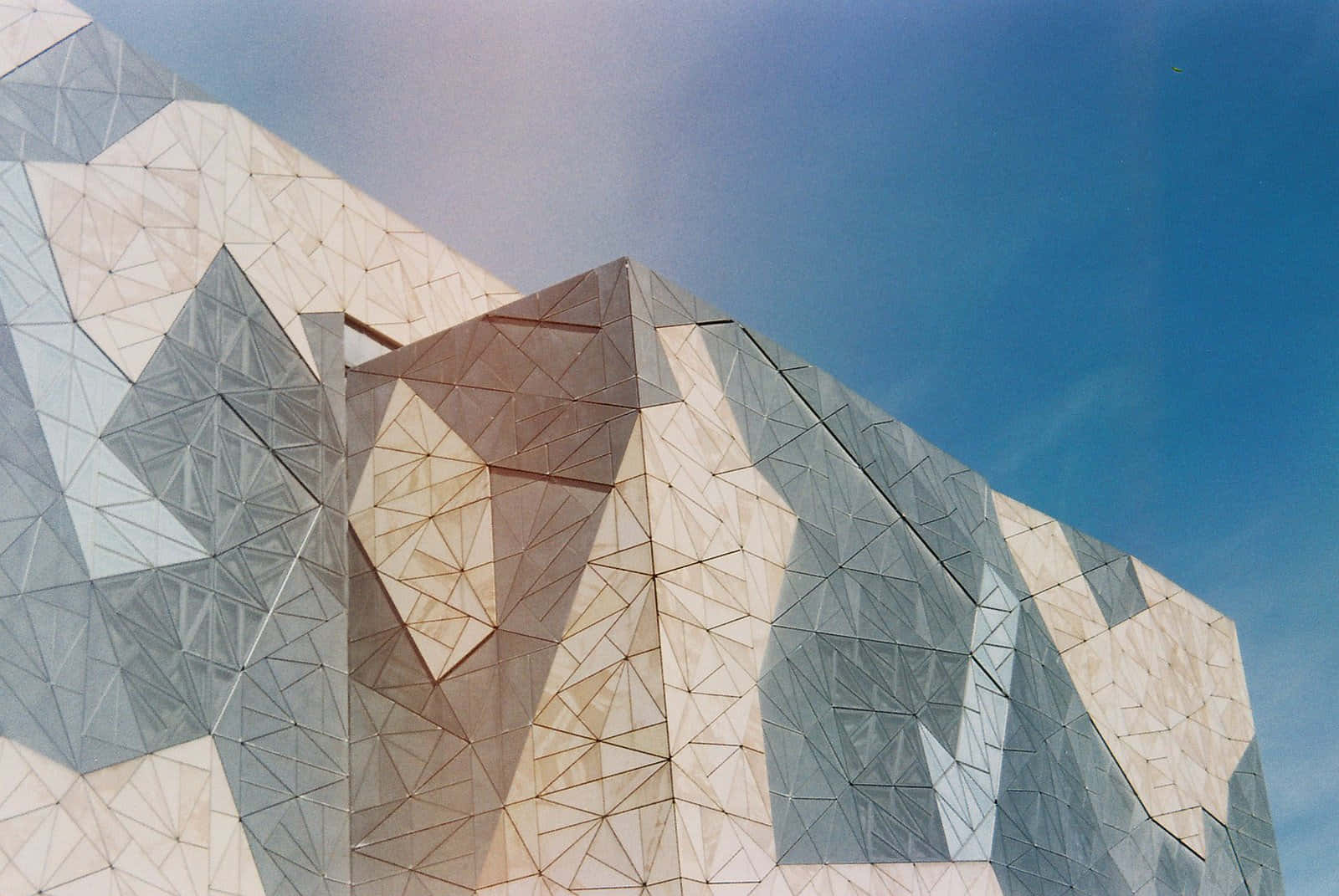 Melbourne Federation Square, futuristic building, geometric triangular panels, HD Desktop Wallpaper