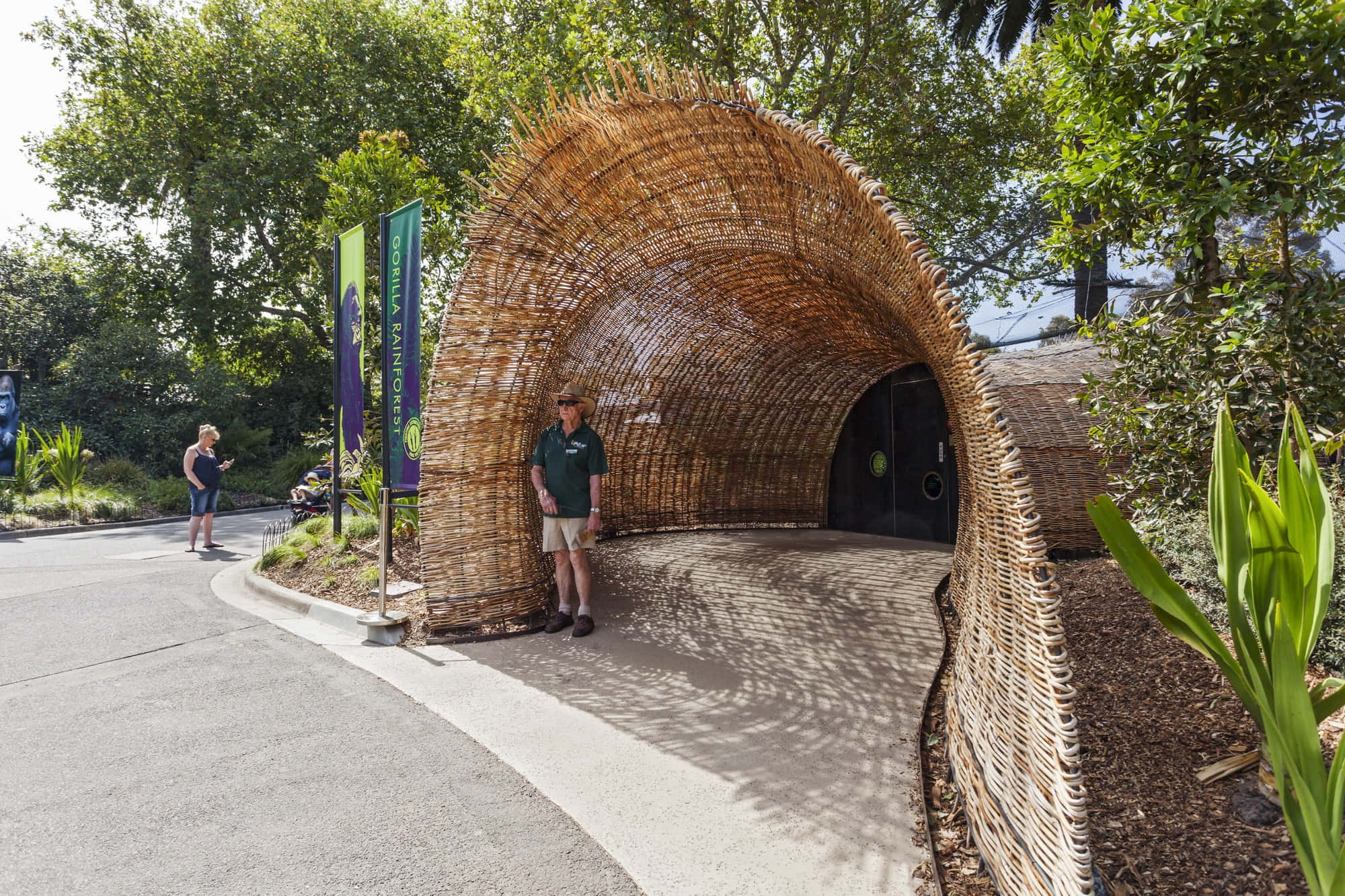 Melbourne Zoo, wicker tunnel entrance, woven bamboo tunnel, Full HD Desktop Wallpaper
