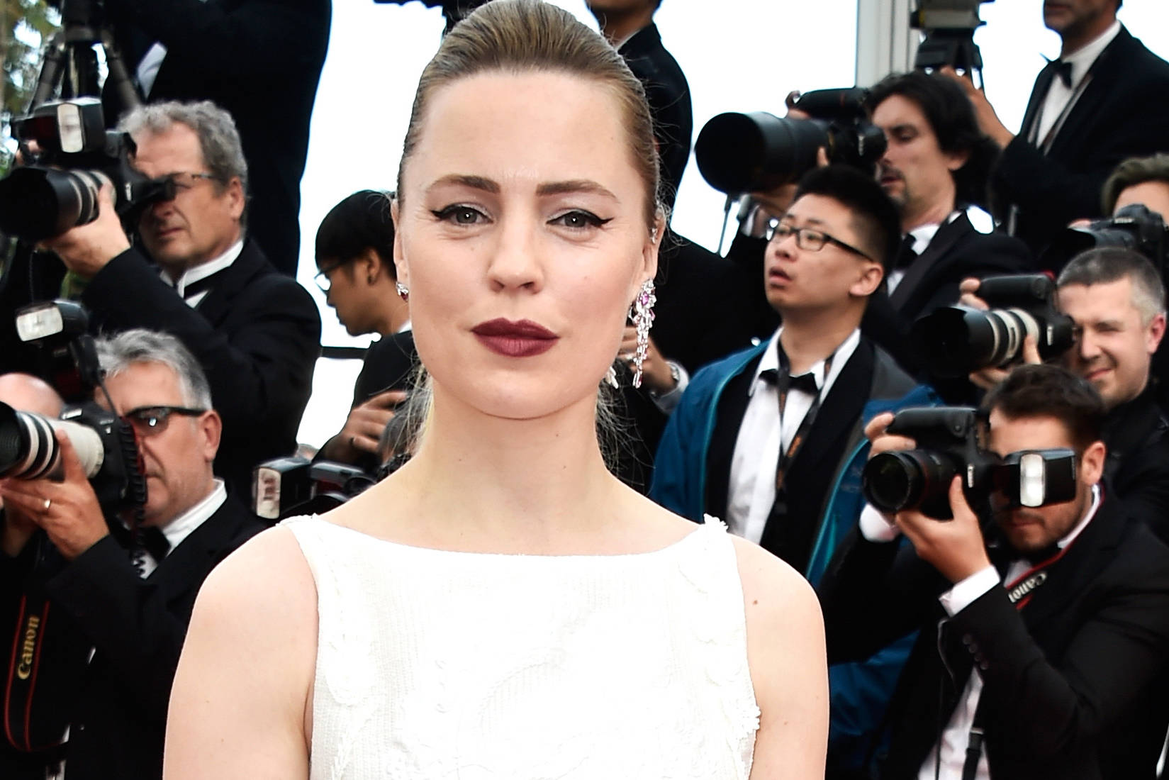 Melissa George, red carpet event, white dress, HD Desktop Wallpaper