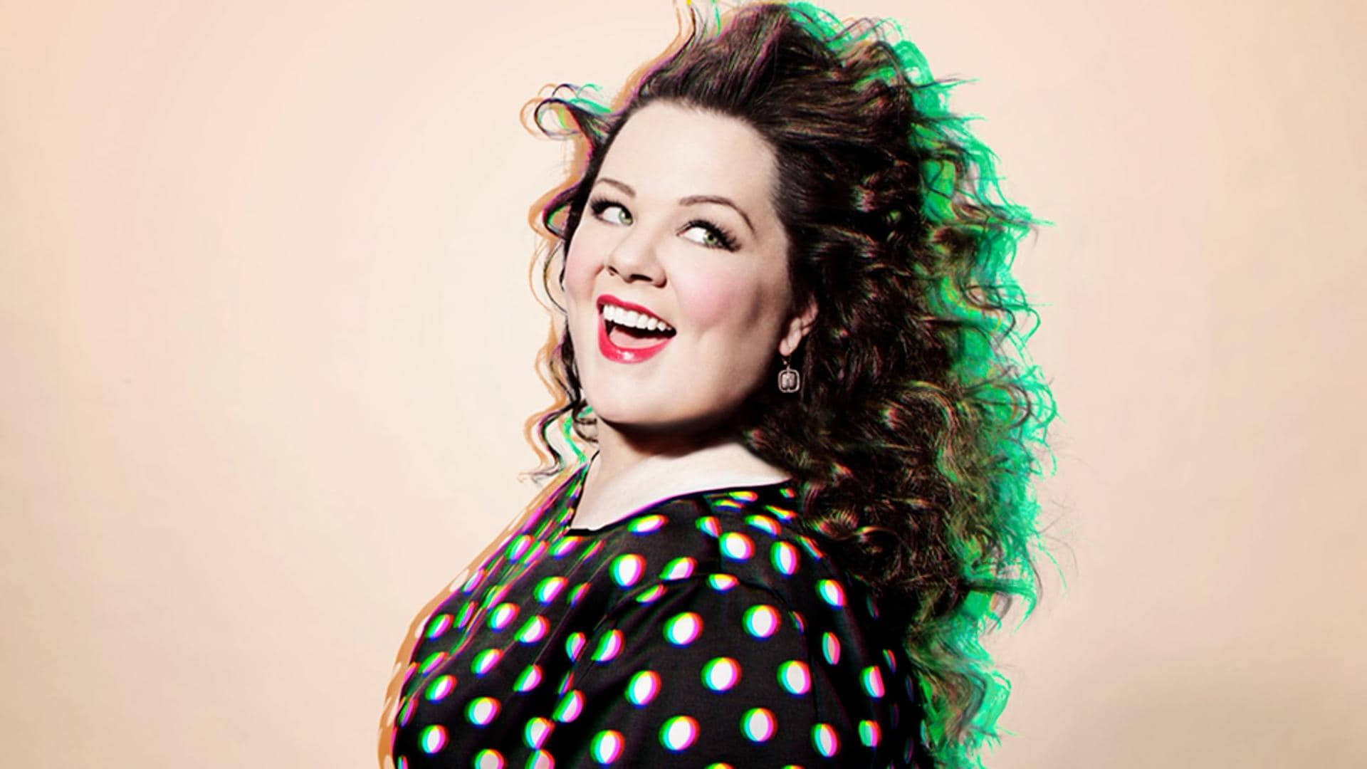Melissa McCarthy, curly hair, polka-dot dress, Full HD Desktop Wallpaper