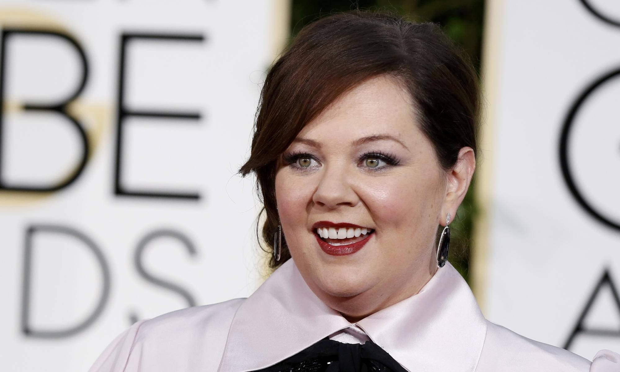 Melissa McCarthy, 2015 Golden Globes Awards, white suit, Full HD Desktop Wallpaper
