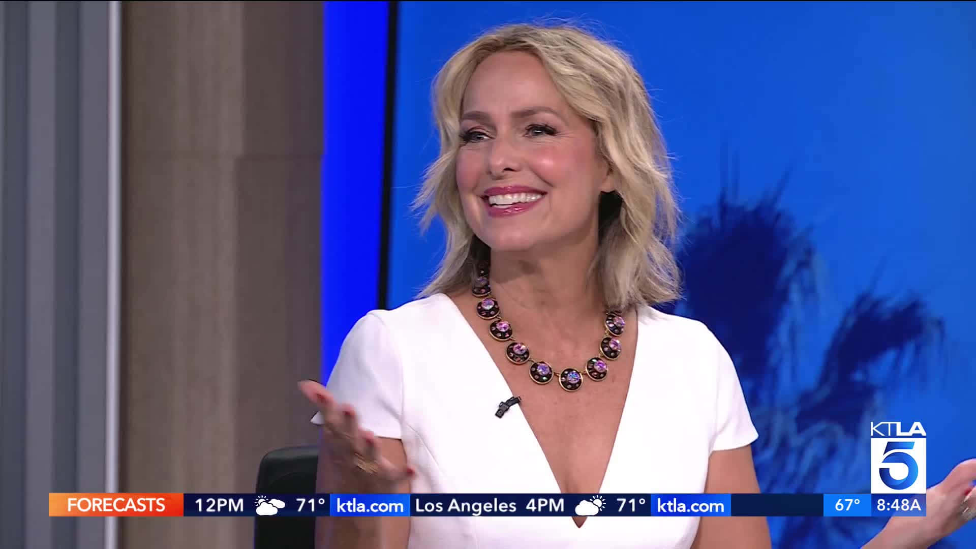 Melora Hardin, blonde news anchor, white dress, Full HD Desktop Wallpaper