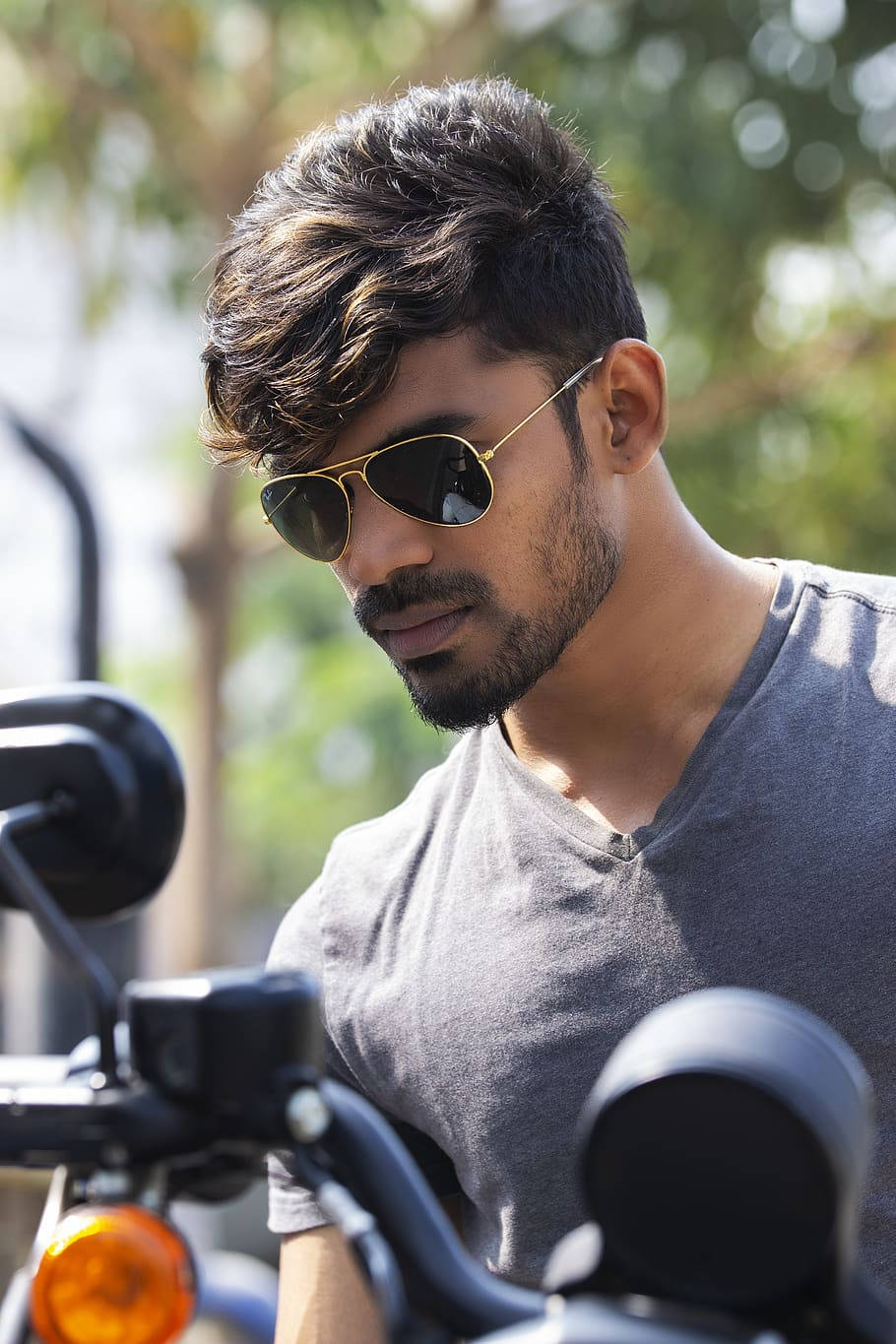 wavy short medium men hair style, sunglasses, motorcycle, HD Phone Wallpaper