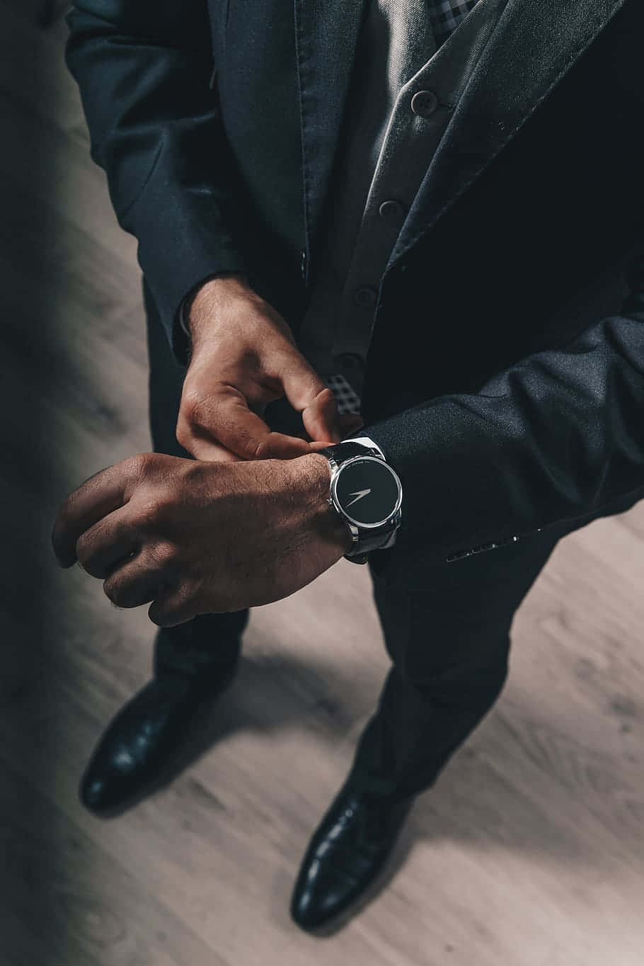 minimalist watch, classic men suit style, dark suit, HD Phone Wallpaper