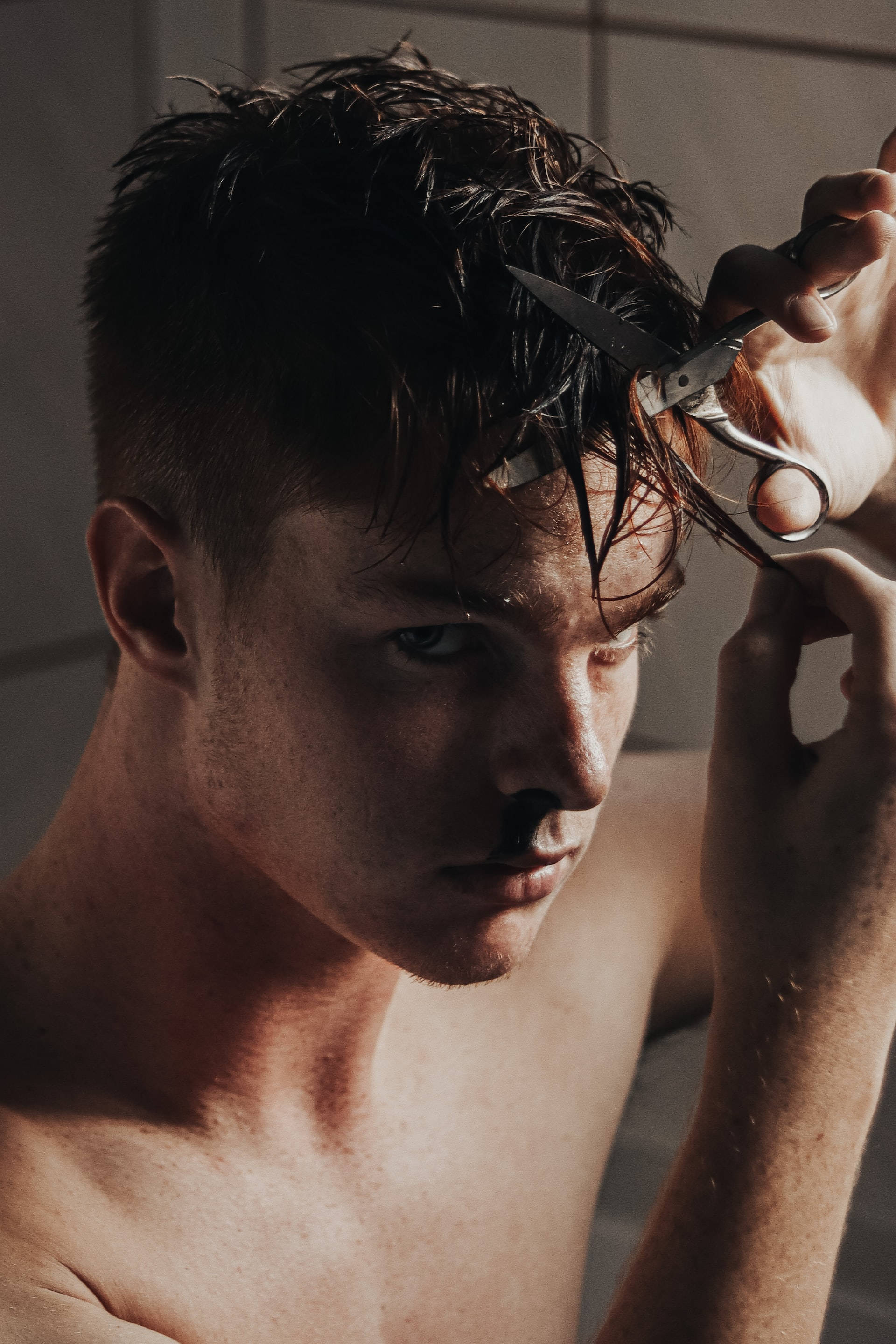 close-up haircut, scissors, tiled bathroom, 2K Phone Wallpaper