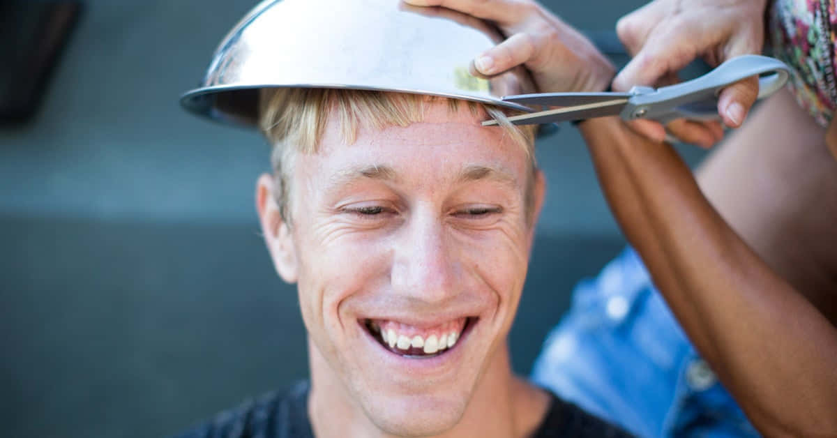 smiling adult man, scissors, metal bowl, SD Desktop Wallpaper