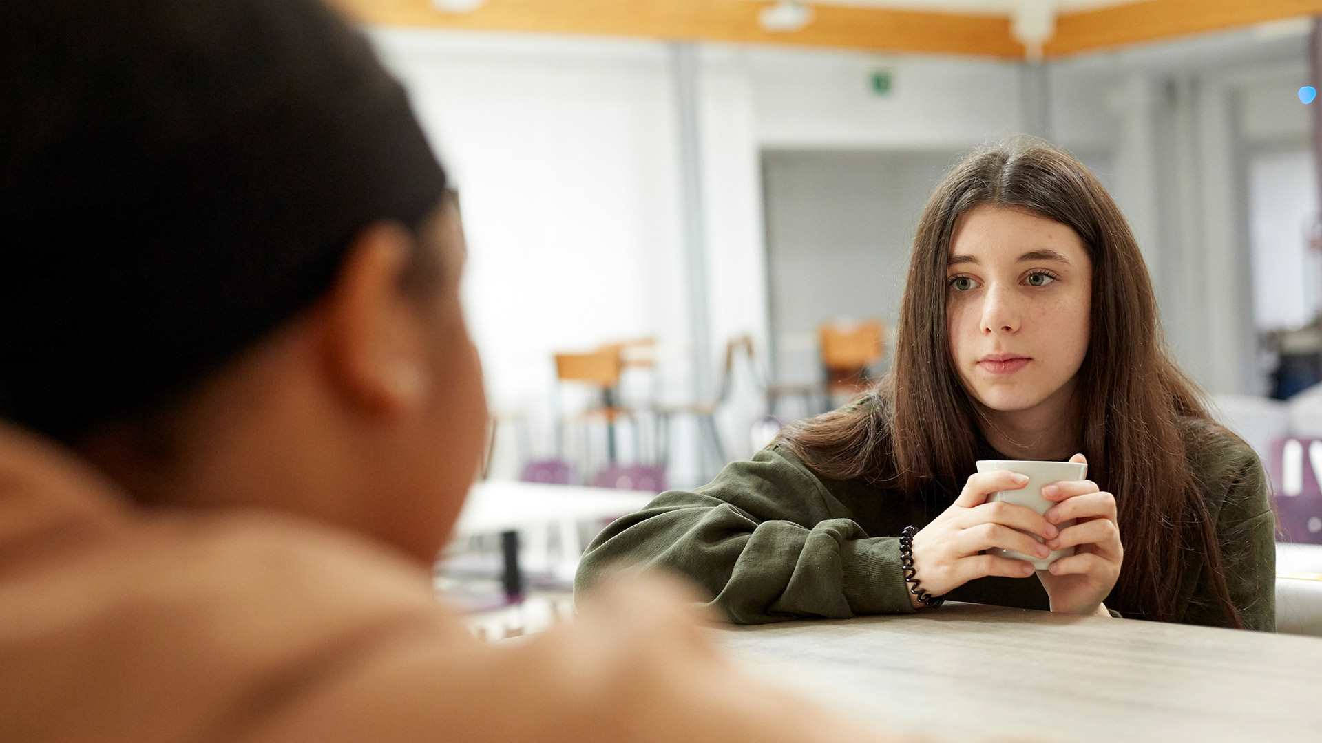 trusted confidante, anxious, young woman, Full HD Desktop Wallpaper