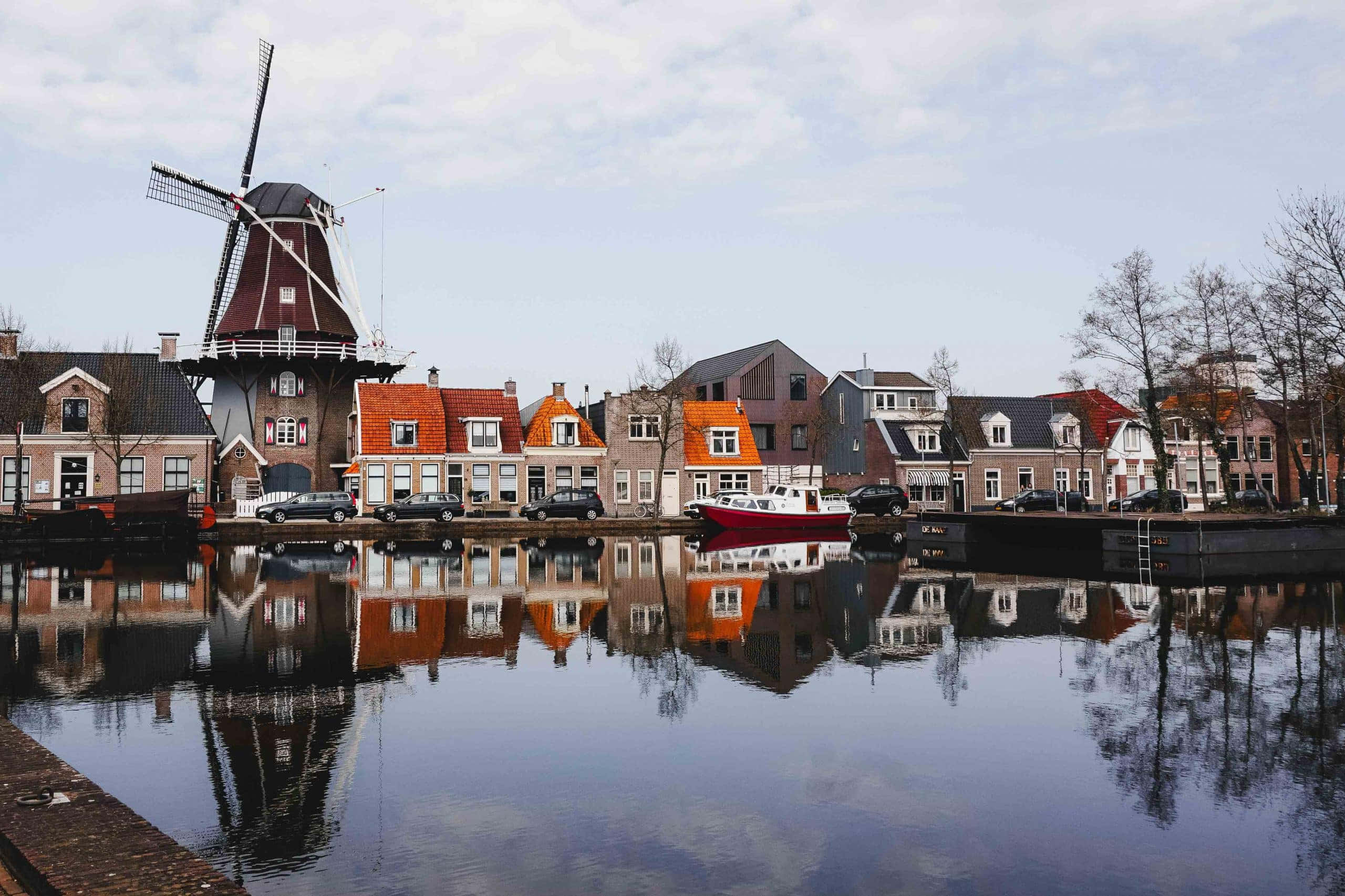 Meppel, windmill, canal houses, 2K Desktop Wallpaper