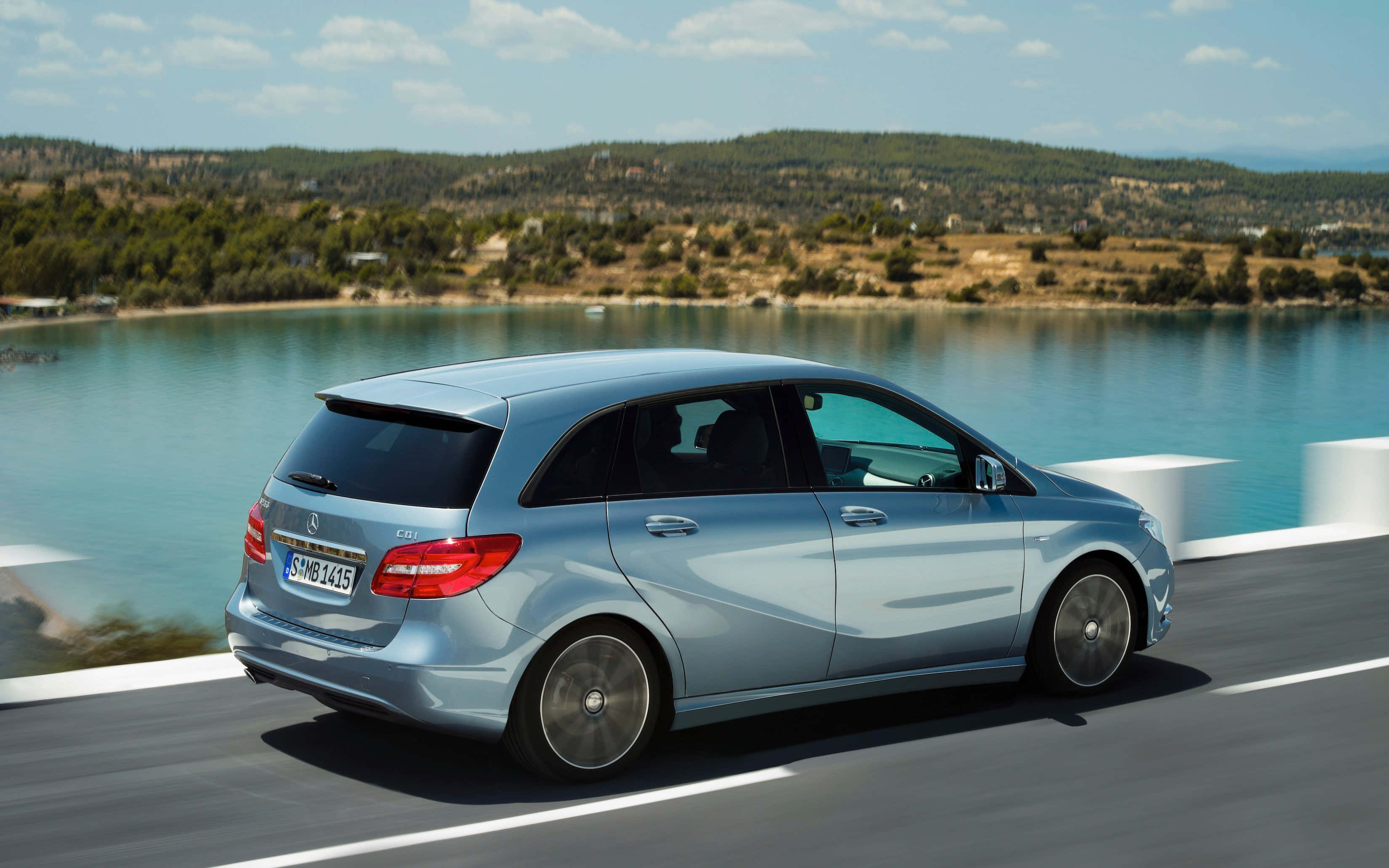 Mercedes-Benz B-Class, silver, coastal road, 2K Desktop Wallpaper
