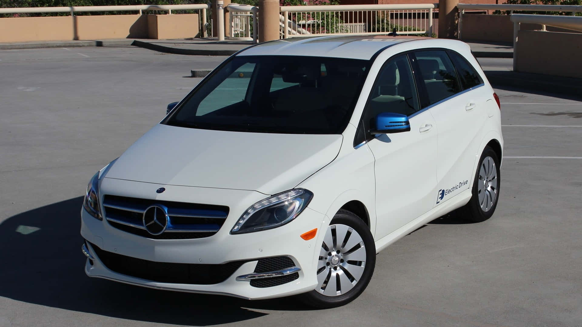 Mercedes-Benz B-Class, white, sunlit concrete lot, Full HD Desktop Wallpaper