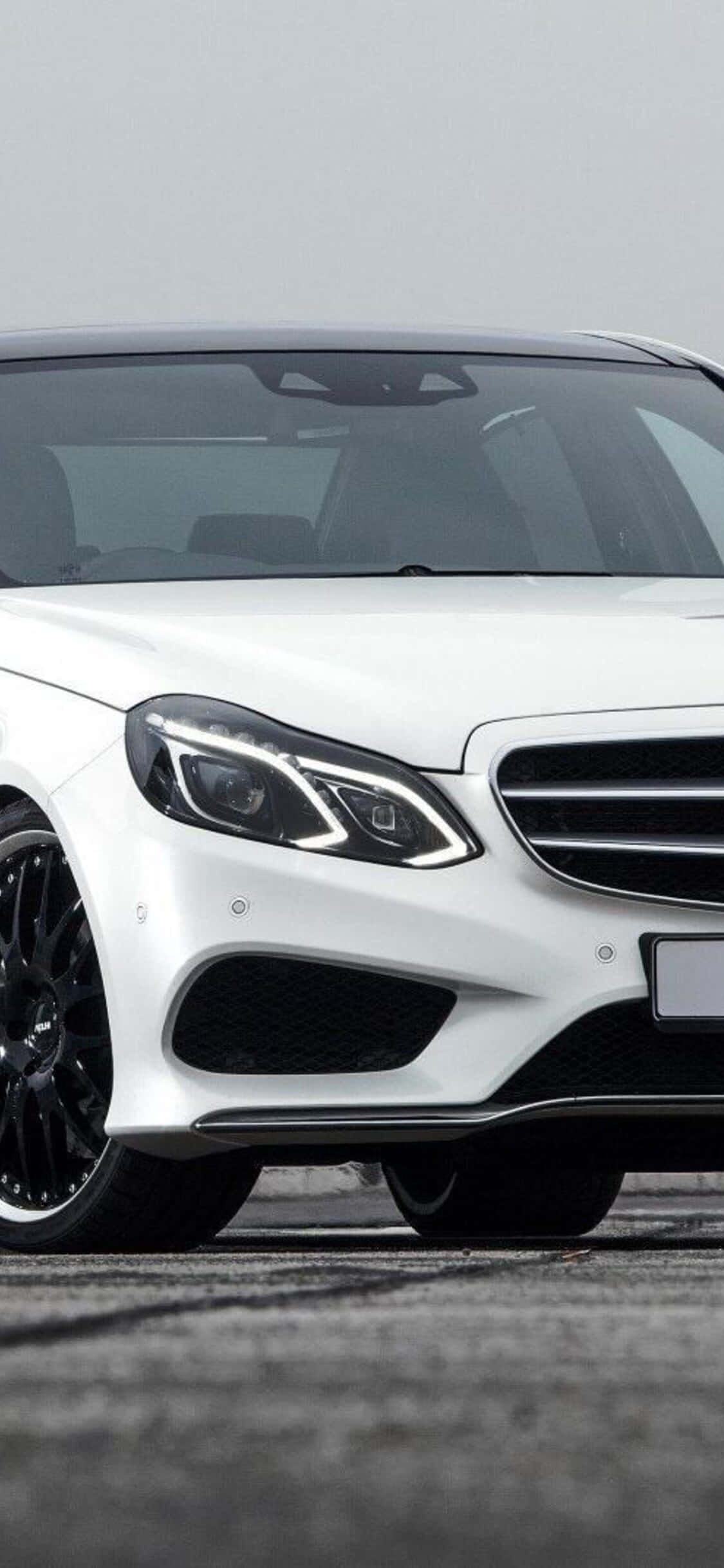 Mercedes Benz Clase E, white, black rims, Full HD Phone Wallpaper