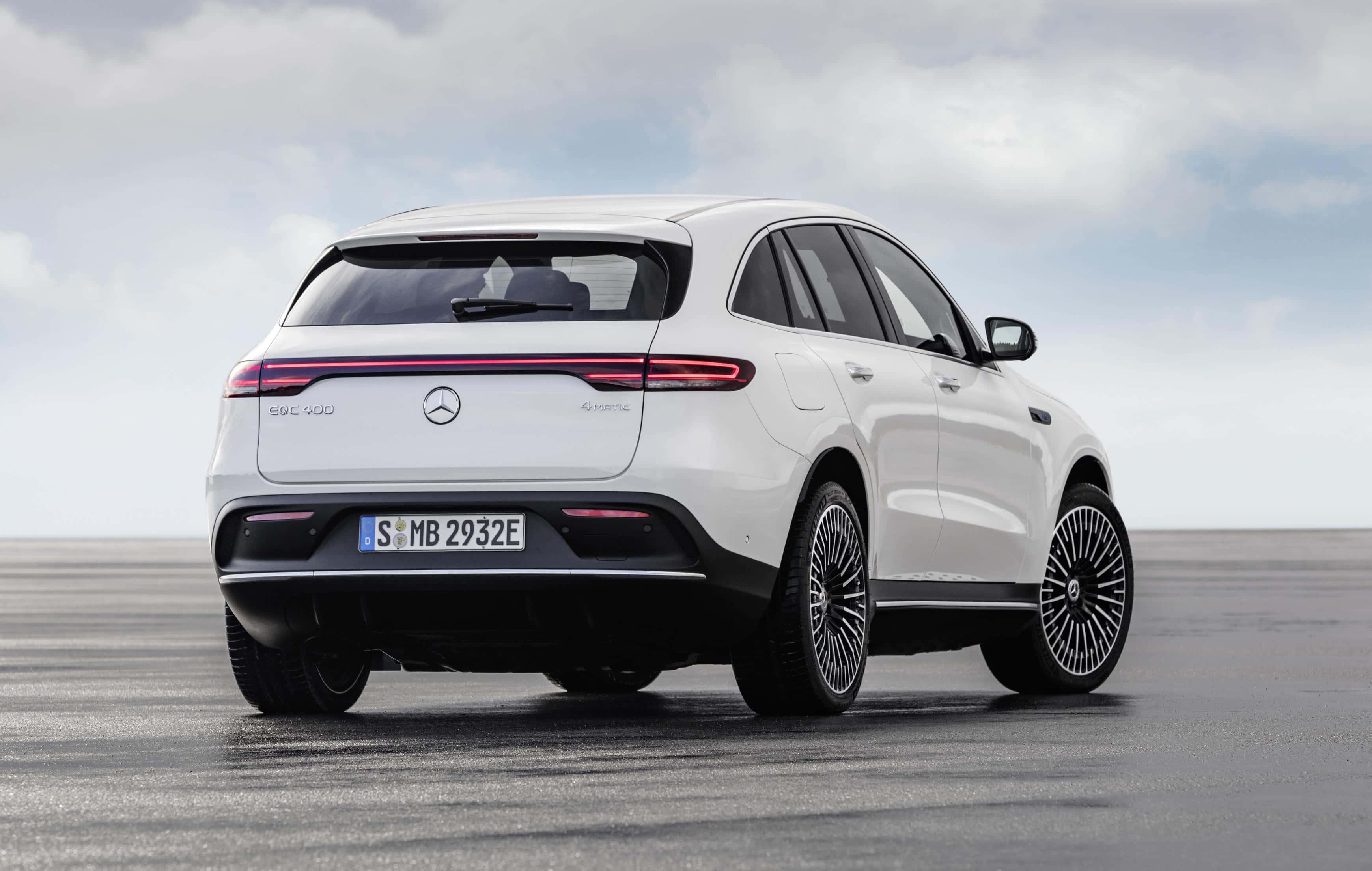 Mercedes Benz EQC, pristine white, wet asphalt surface, 2K Desktop Wallpaper