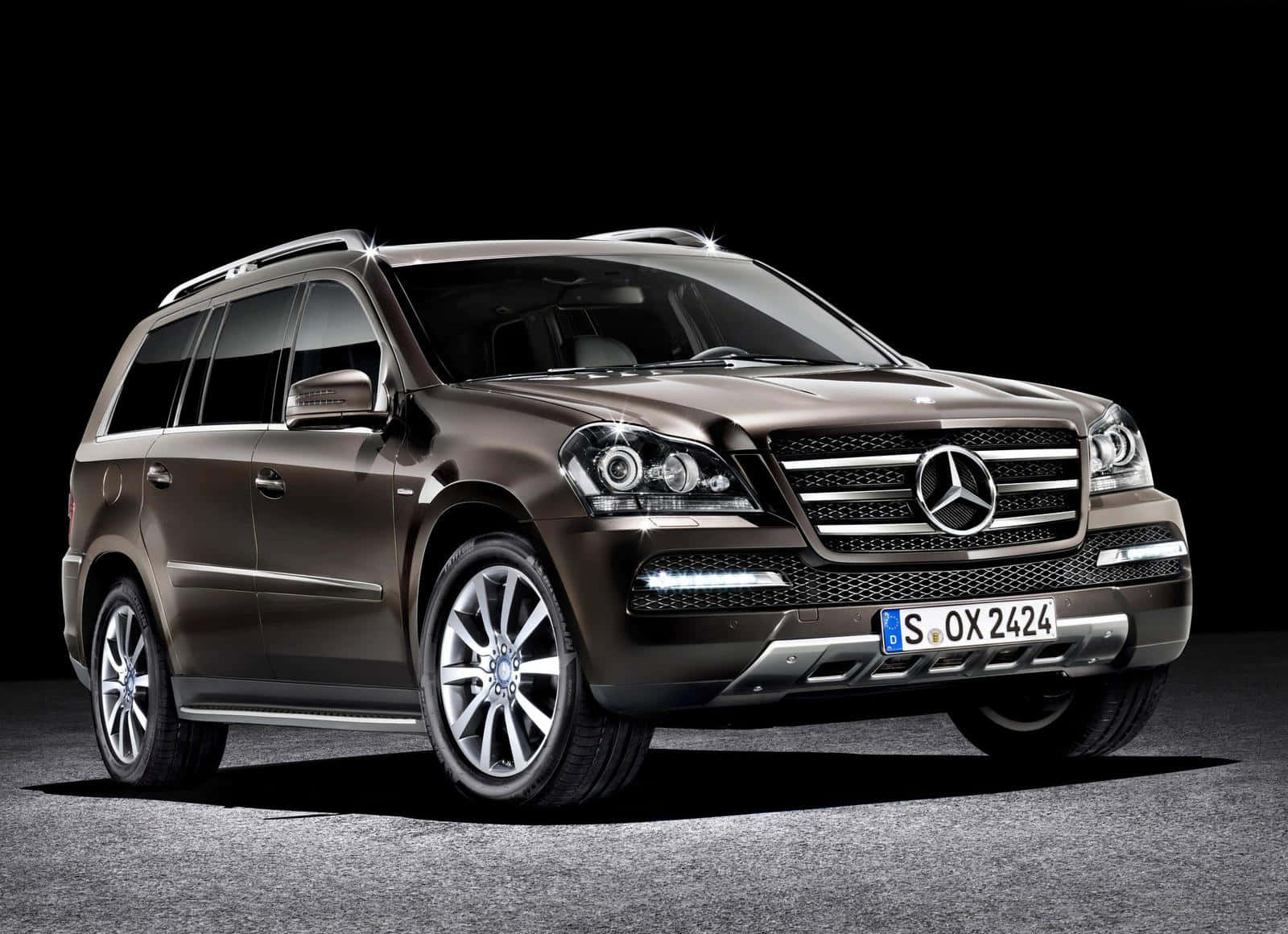 Mercedes-Benz GL-Class, brown, sleek, HD Desktop Wallpaper