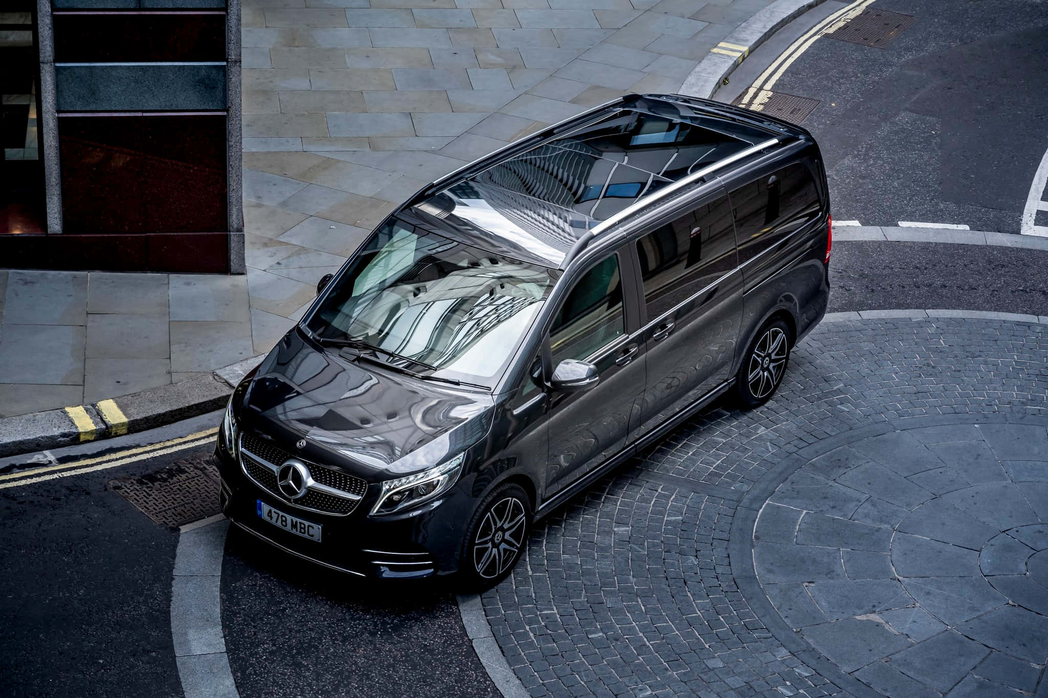 Mercedes-Benz V-Class, black, cobblestone street corner, Full HD Desktop Wallpaper