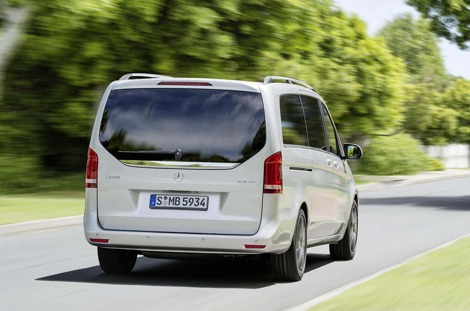 Mercedes Benz V-class, white, sunlit road, HD Desktop Wallpaper