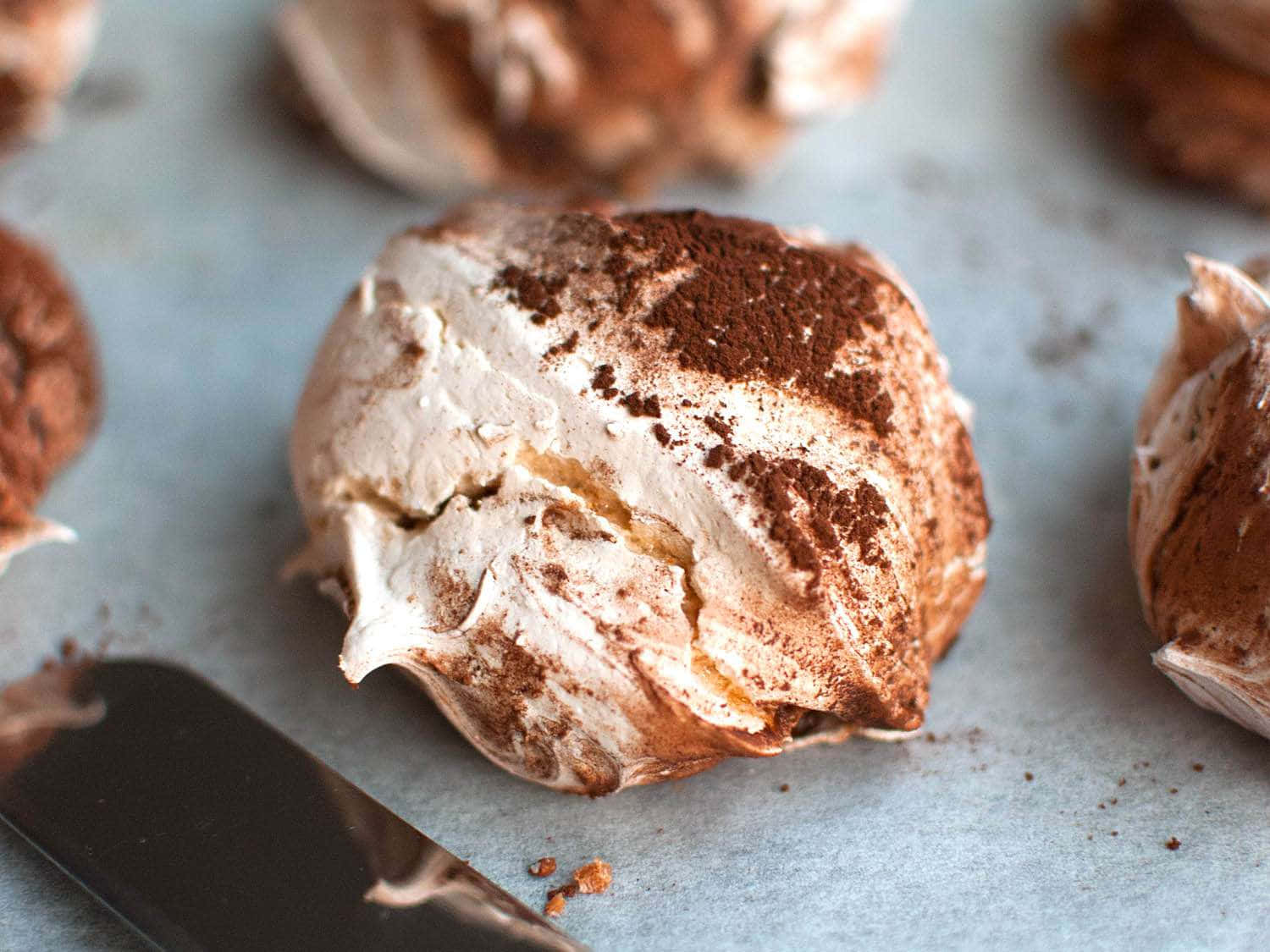 Meringue, golden-brown meringue cookies, cocoa powder, HD Desktop Wallpaper