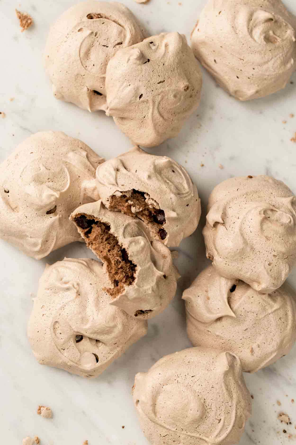 Meringue, chocolate chip, white marble surface, HD Phone Wallpaper