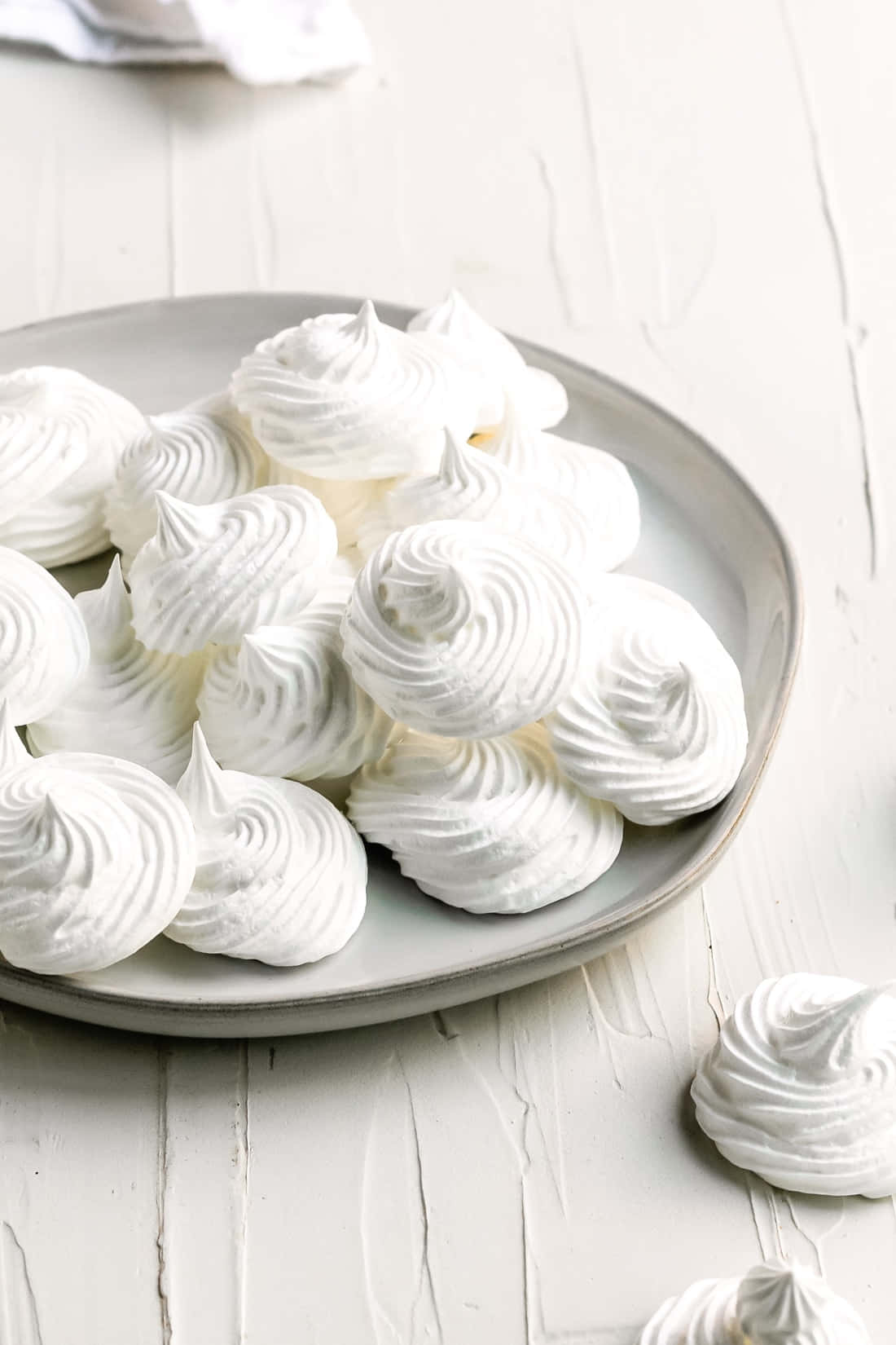 meringue, white meringue cookies, textured white wooden surface, HD Phone Wallpaper