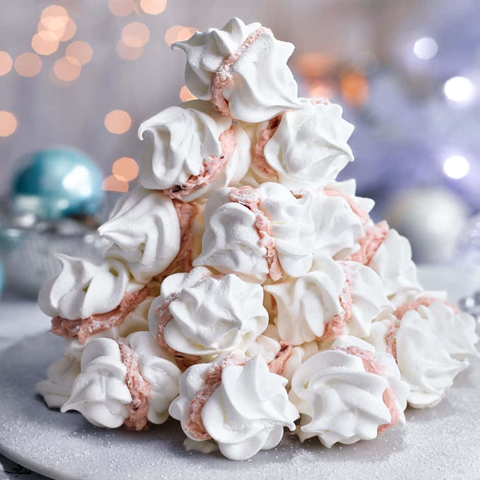 Meringue, white and pink meringue kisses, powdered sugar, SD Desktop Wallpaper