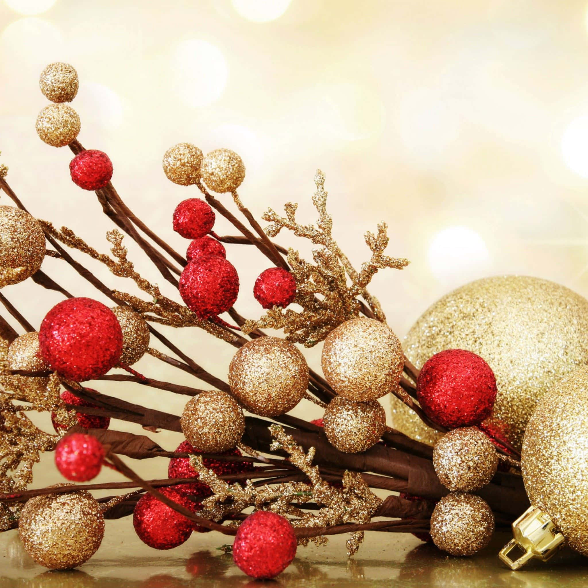 Christmas Eve, red and gold holiday ornaments, berries, Full HD Desktop Wallpaper