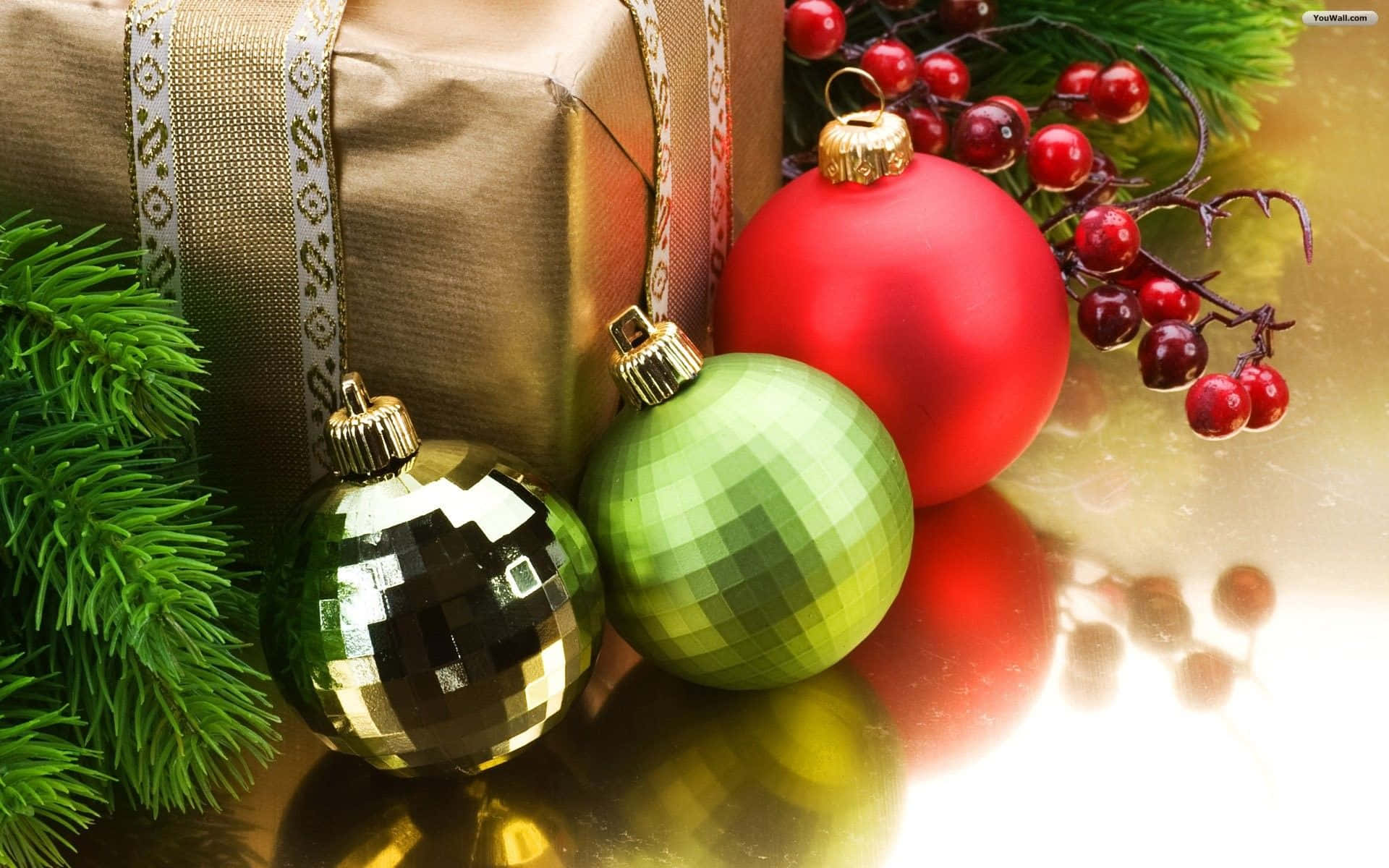 Christmas Ornament, shiny red, green, Full HD Desktop Wallpaper