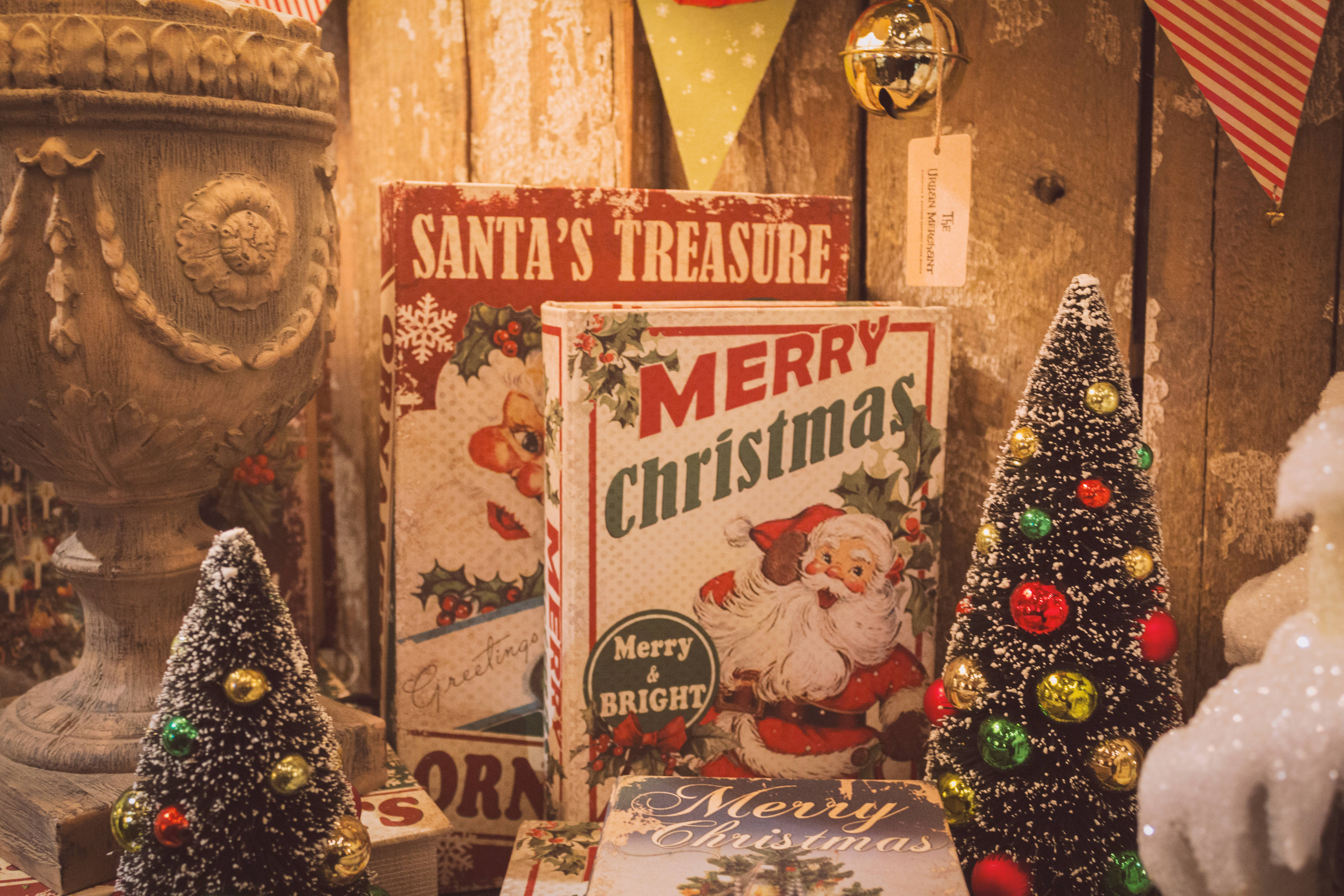 Retro Merry Christmas, vintage Christmas decor, festive signs, 5K Desktop Wallpaper