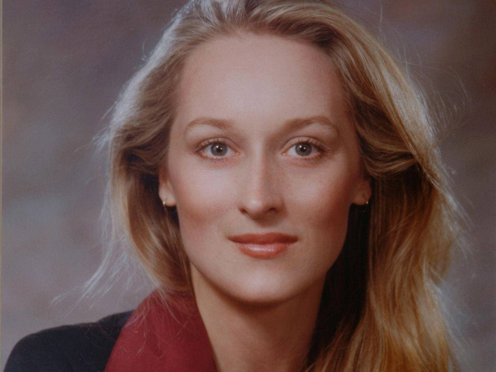 Meryl Streep, blonde hair, warm brown eyes, HD Desktop Wallpaper
