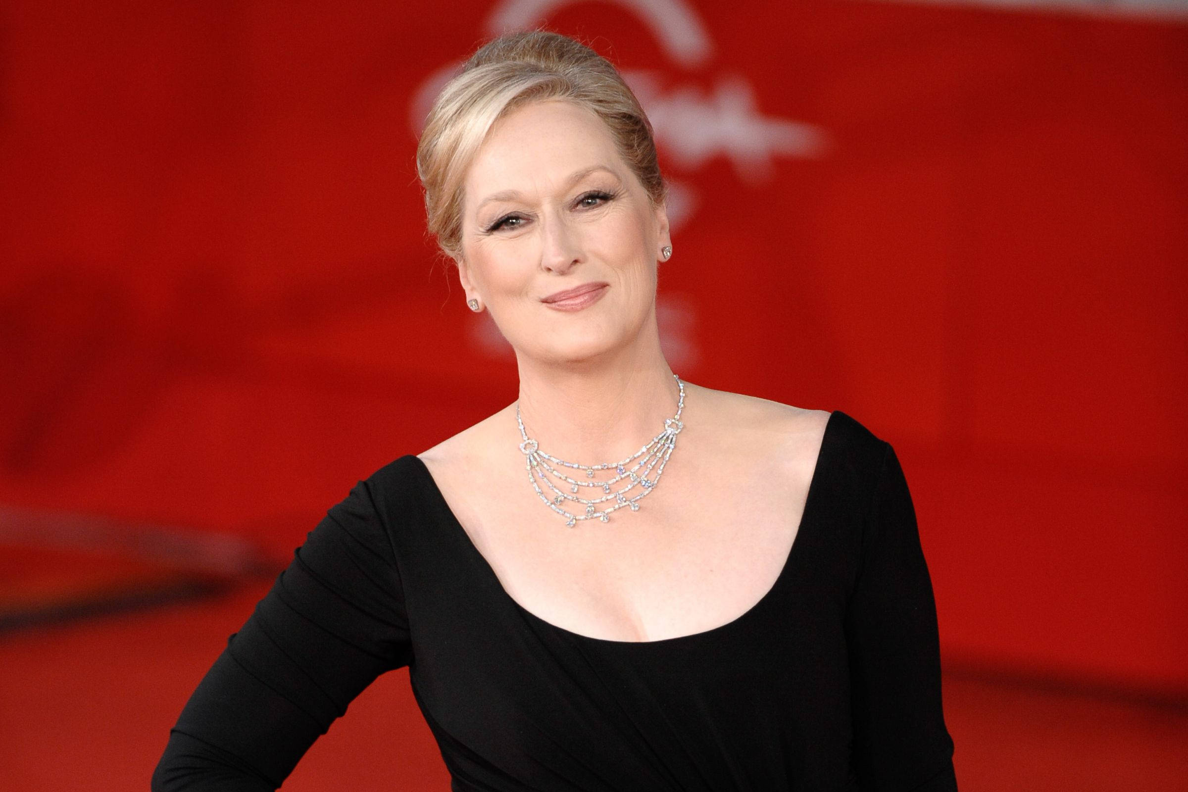 Meryl Streep, red backdrop, black dress, Full HD Desktop Wallpaper