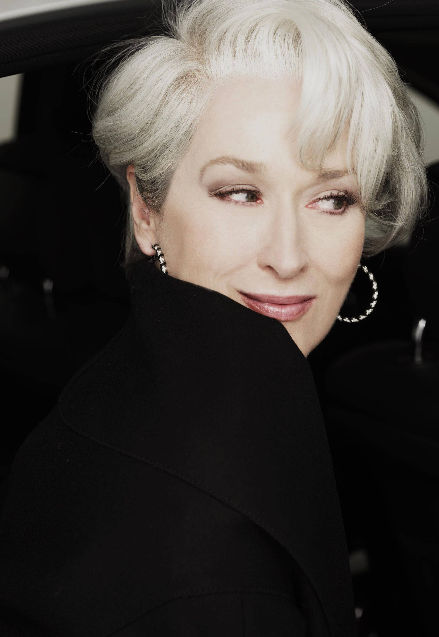 Meryl Streep, gray short hair, silver hair, 2K Phone Wallpaper