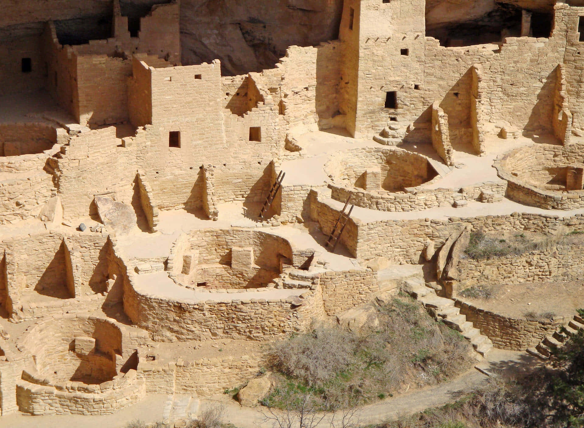 Mesa Verde National Park, cliff-dwelling ruins, sun-baked sandstone cliffs, Full HD Desktop Wallpaper