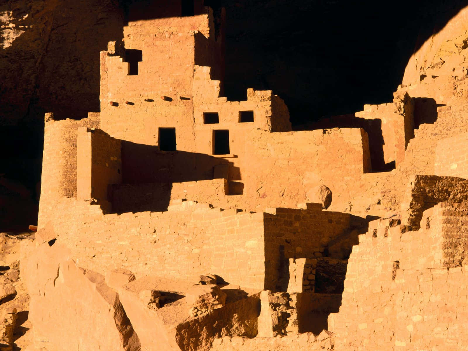 Mesa Verde National Park, cliffside pueblo ruins, golden sunset light, HD Desktop Wallpaper