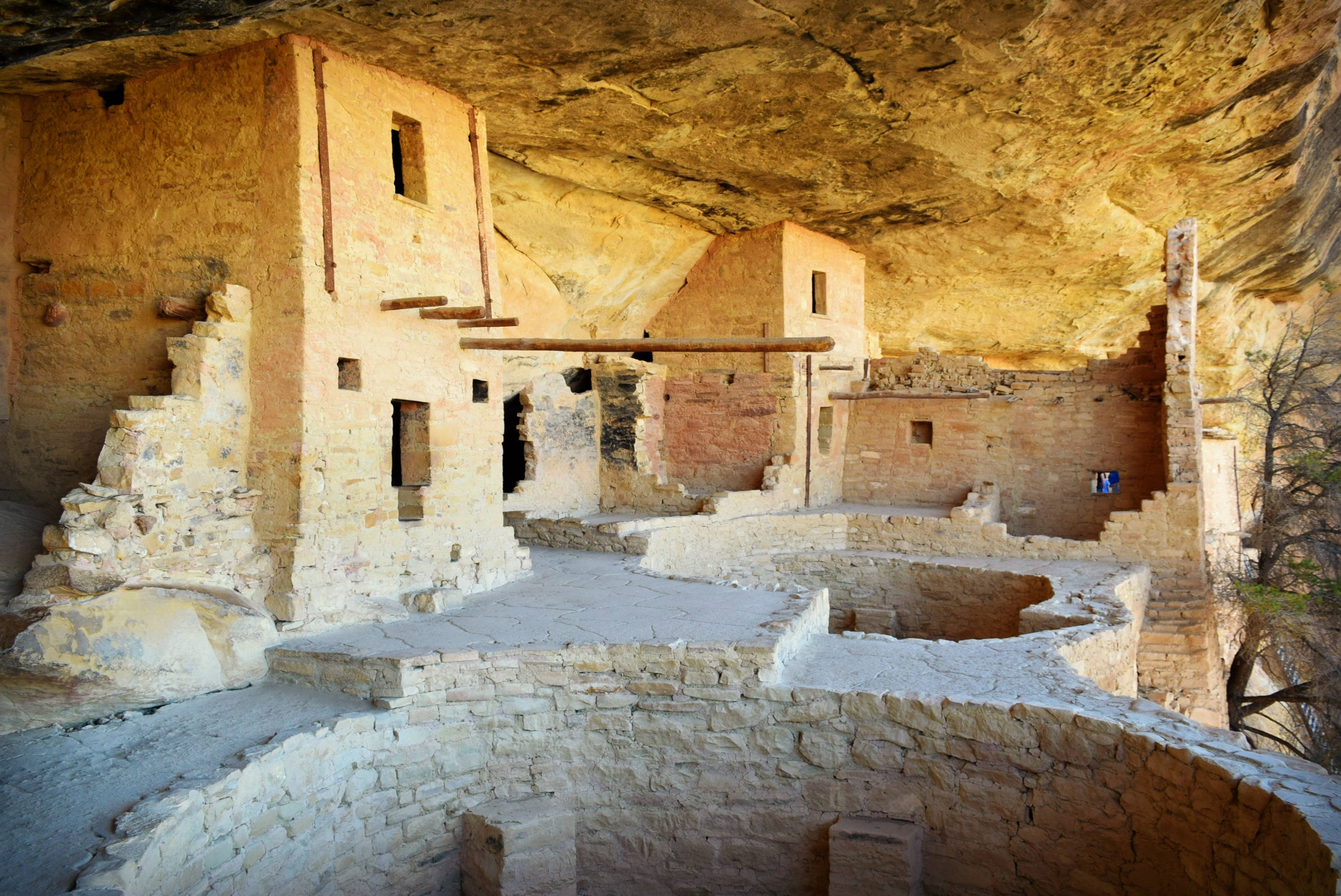 Mesa Verde, cliff-dwelling ruins, stone structures, 2K Desktop Wallpaper