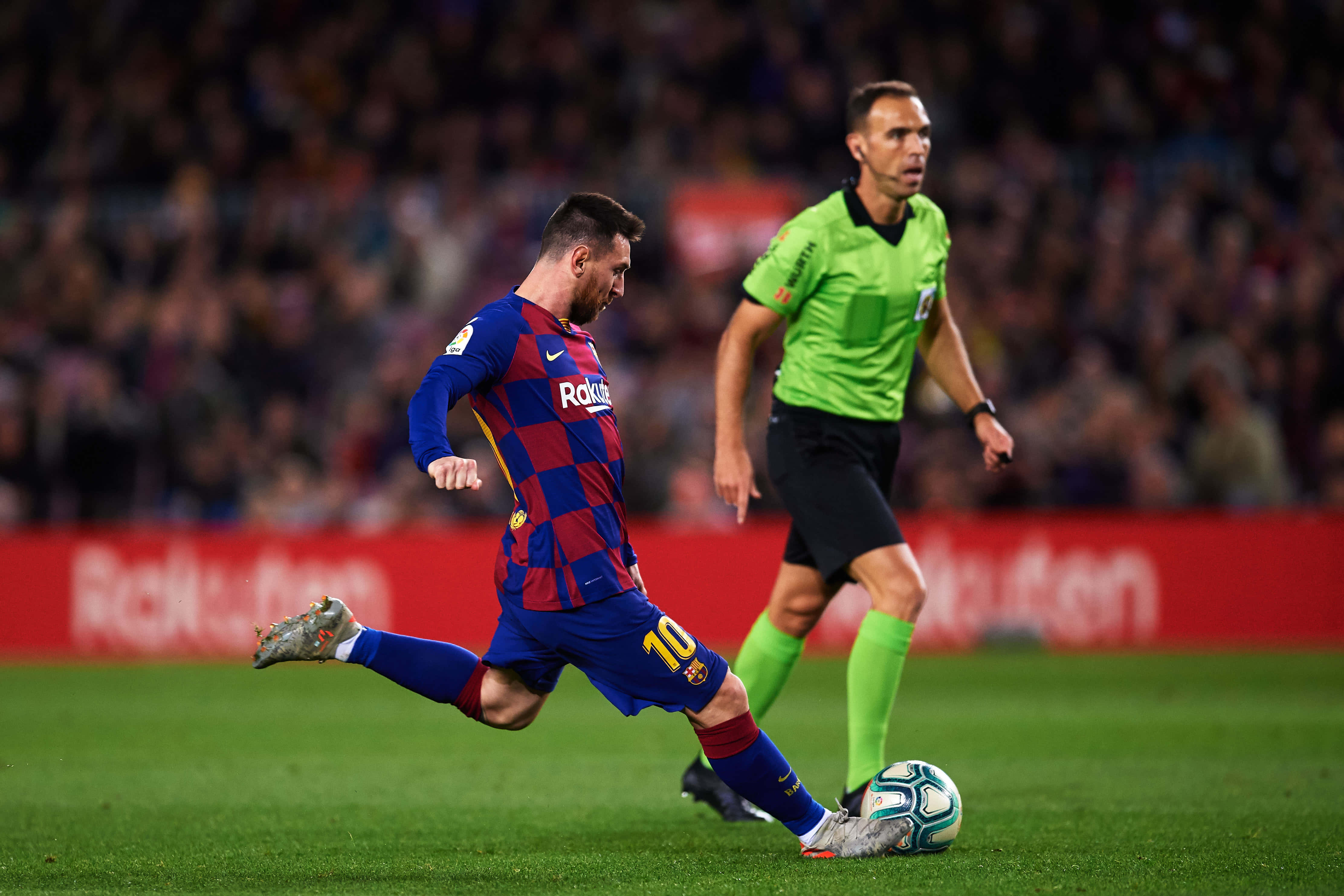 Messi, blue and red checkered jersey, vibrant green pitch, 4K Desktop Wallpaper