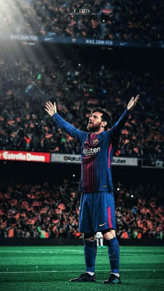 Messi iPhone, blue and red striped jersey, green pitch, SD Phone Wallpaper