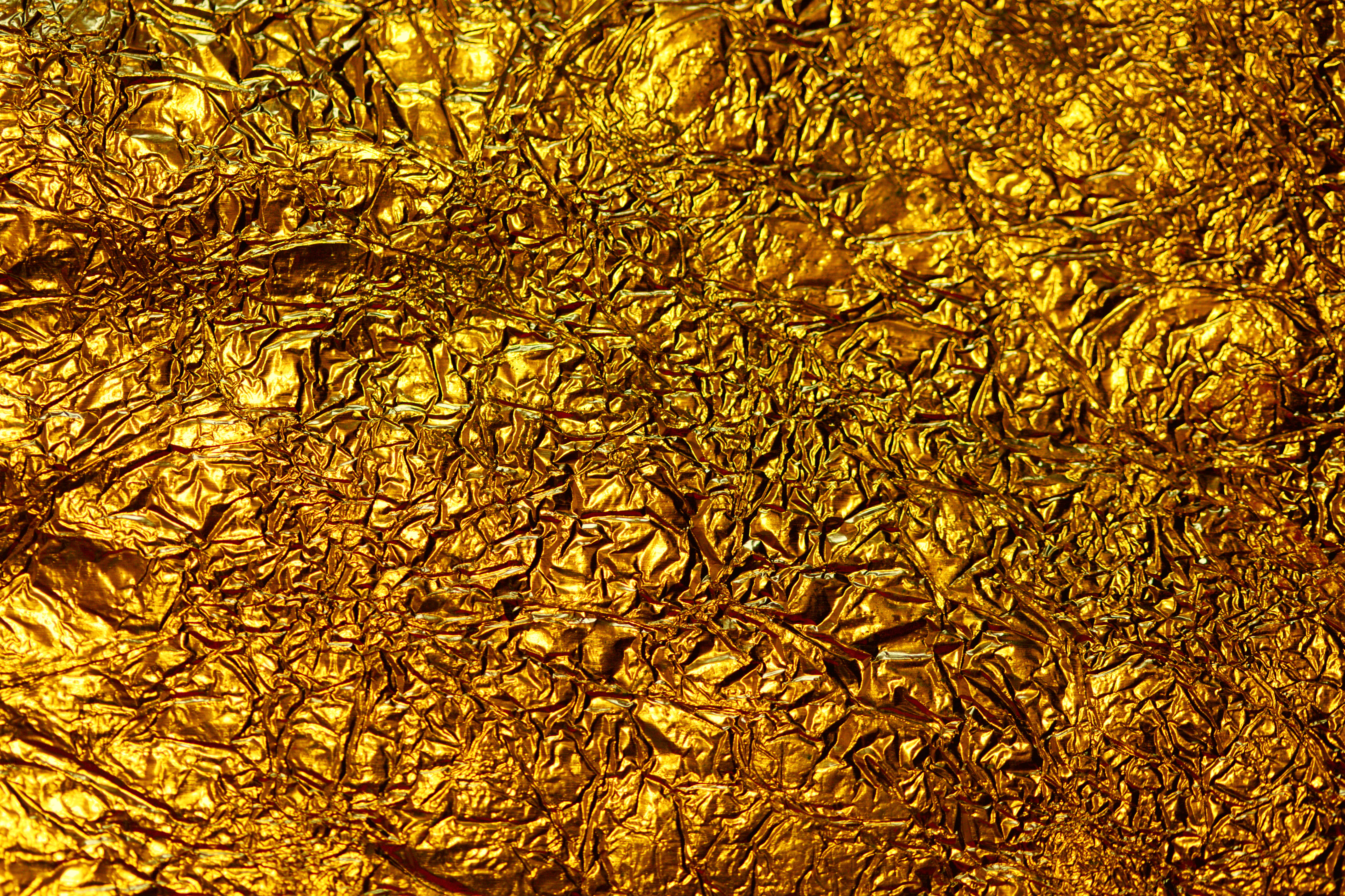 Metallic Gold, golden foil, warm light, 5K Desktop Wallpaper