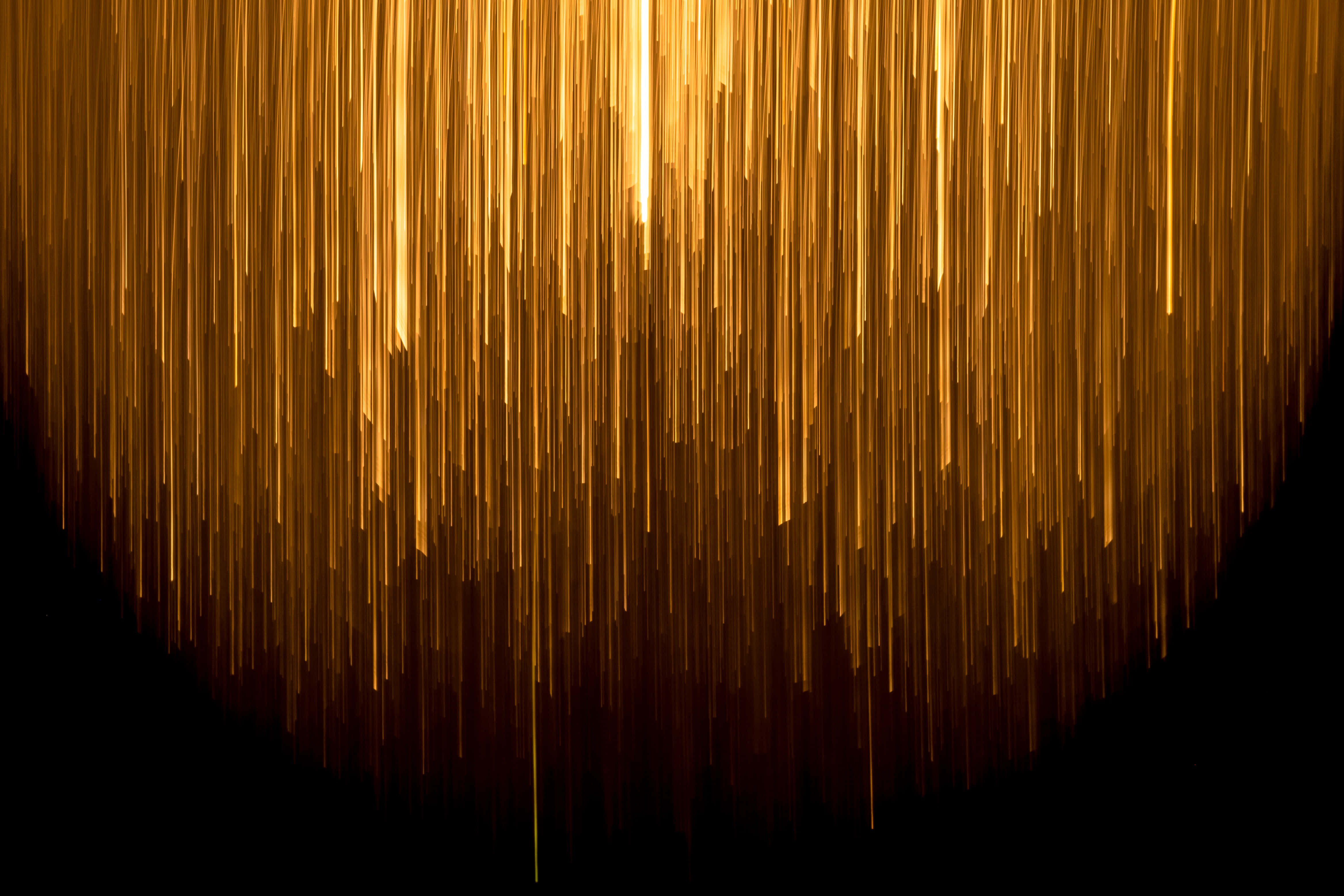 Metallic Gold, golden light, black background, 4K Desktop Wallpaper