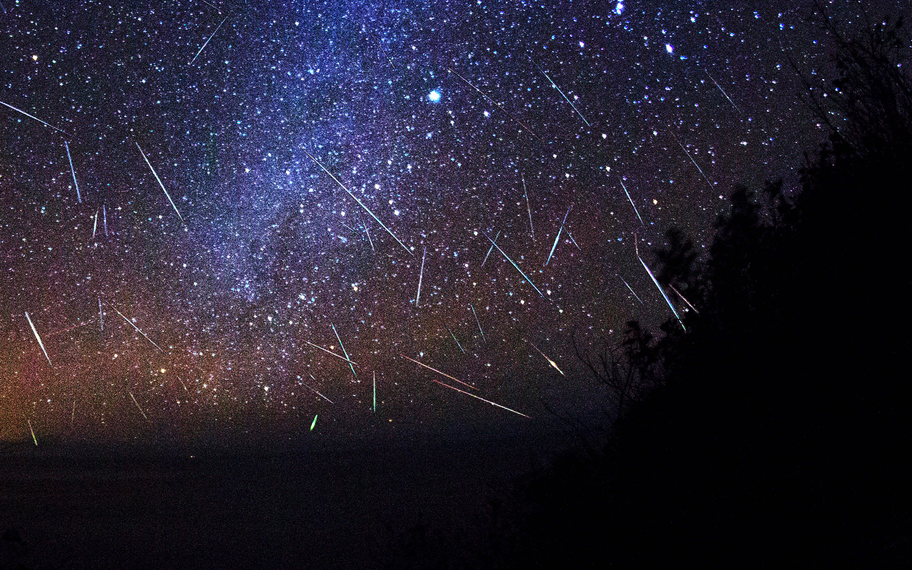 Meteor, night sky, streaking meteors, 4K Desktop Wallpaper