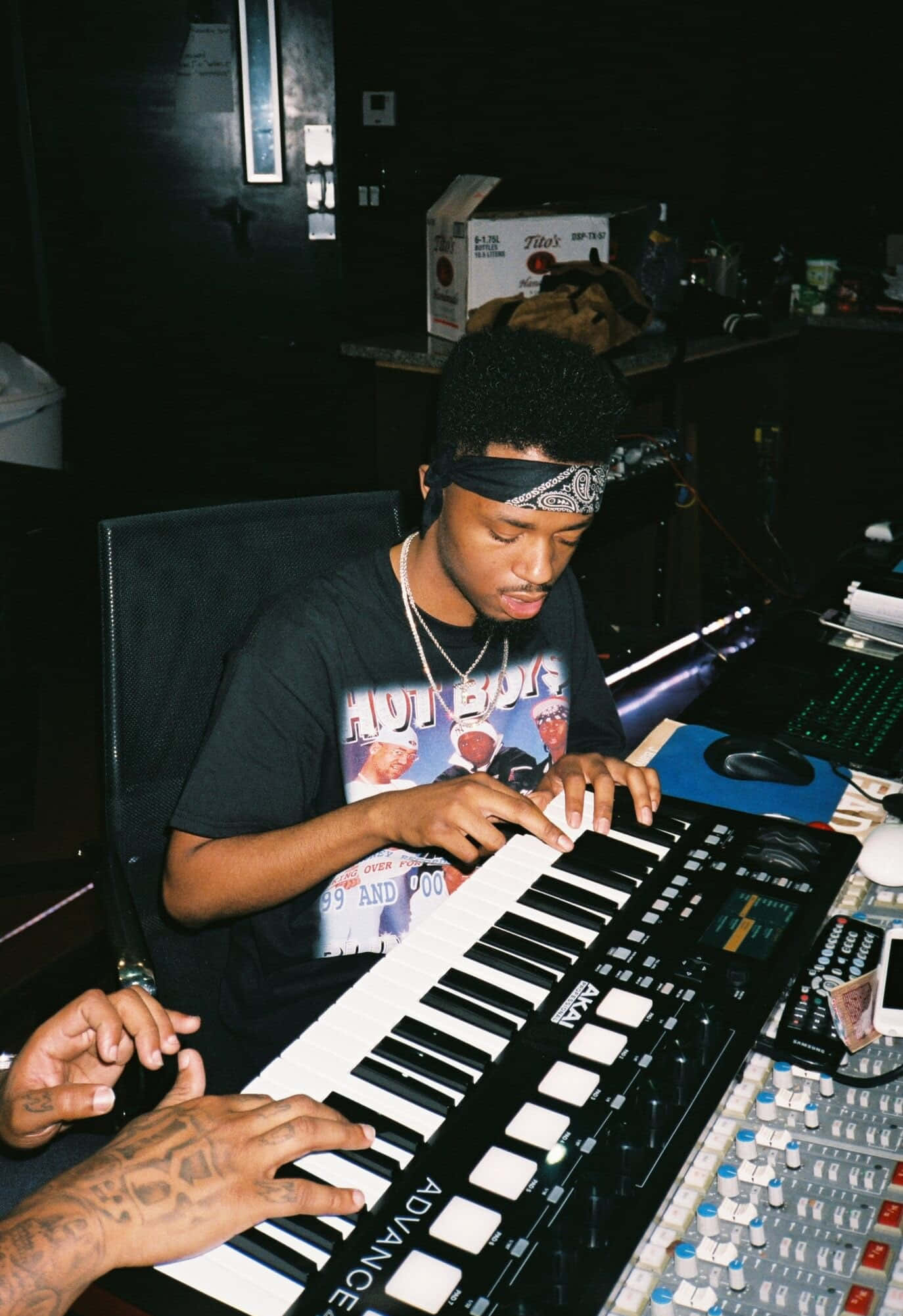 Metro Boomin, producing music studio, keyboard, Full HD Phone Wallpaper