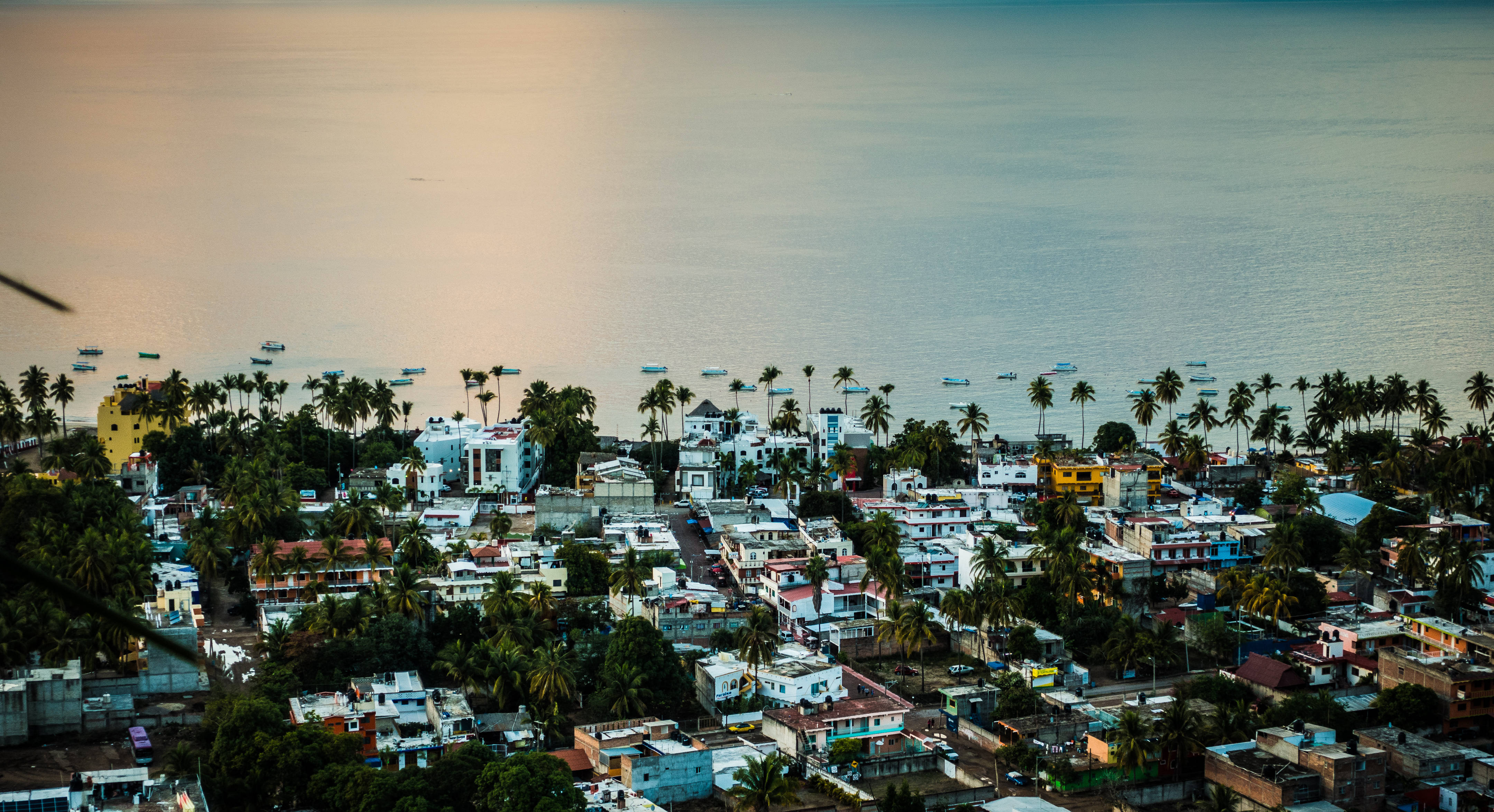 coastal town, sunset, palm trees, 4K Desktop Wallpaper