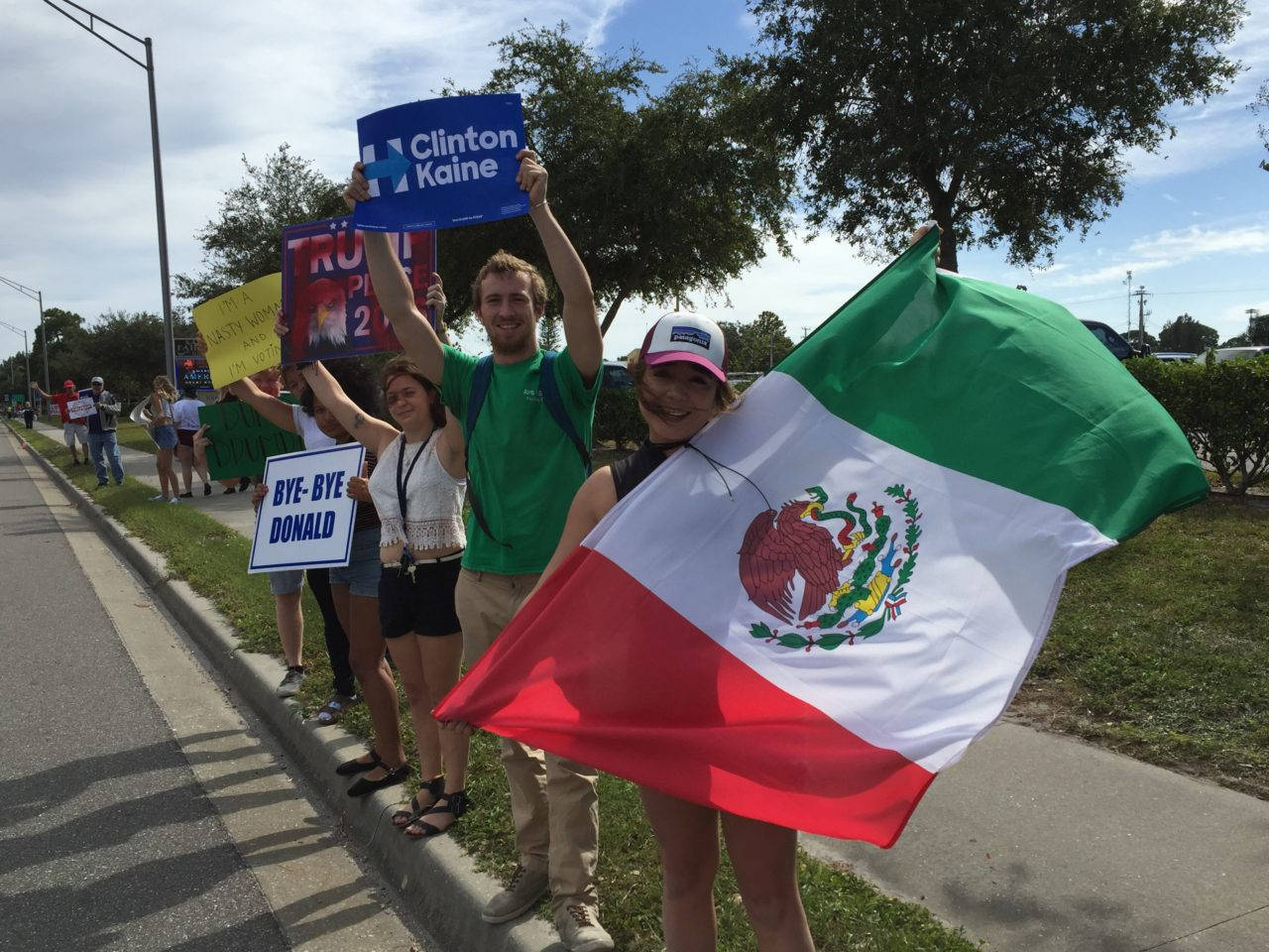 woman, Mexico flag, roadside, HD Desktop Wallpaper