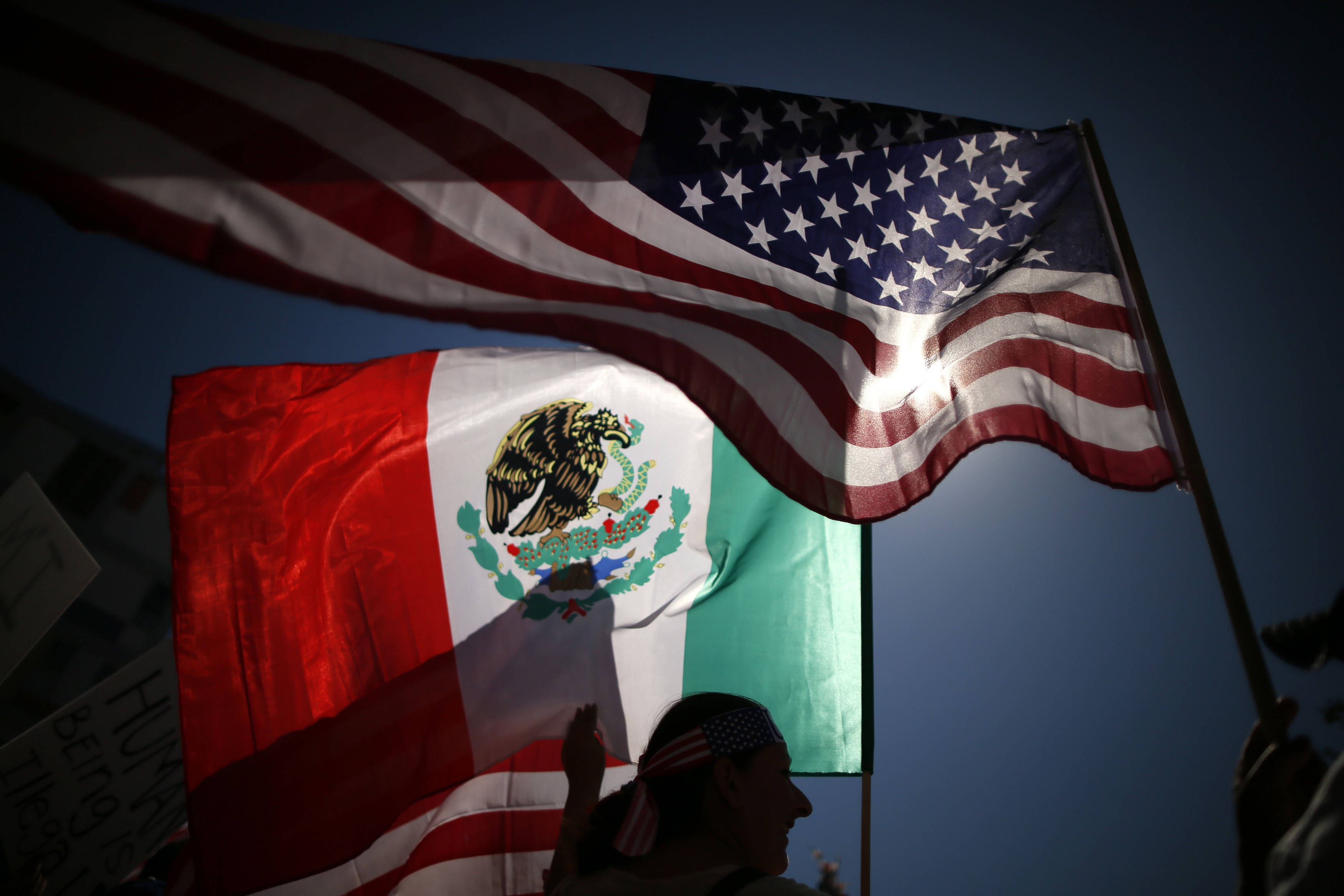 America flag, Mexico flag, deep blue twilight sky, 2K Desktop Wallpaper