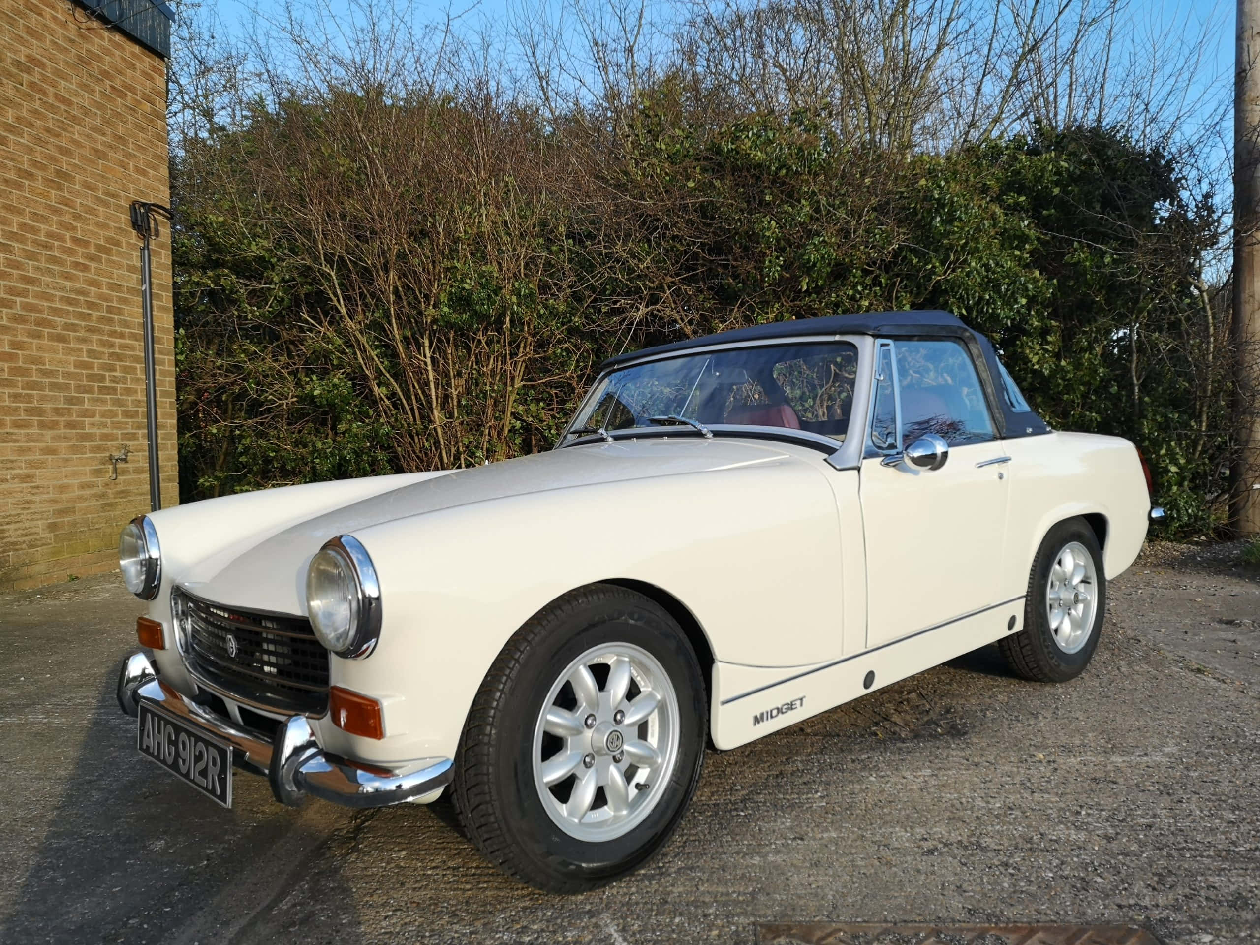 MG Midget, white, convertible, 2K Desktop Wallpaper