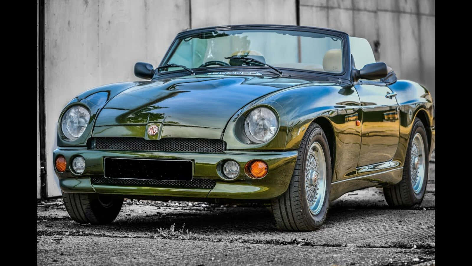 MG Rv8, olive green, glossy, HD Desktop Wallpaper