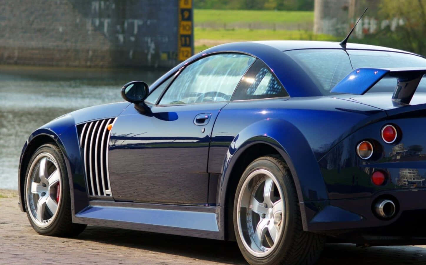 Mg XPower SV, glossy blue, distinctive grille, HD Desktop Wallpaper