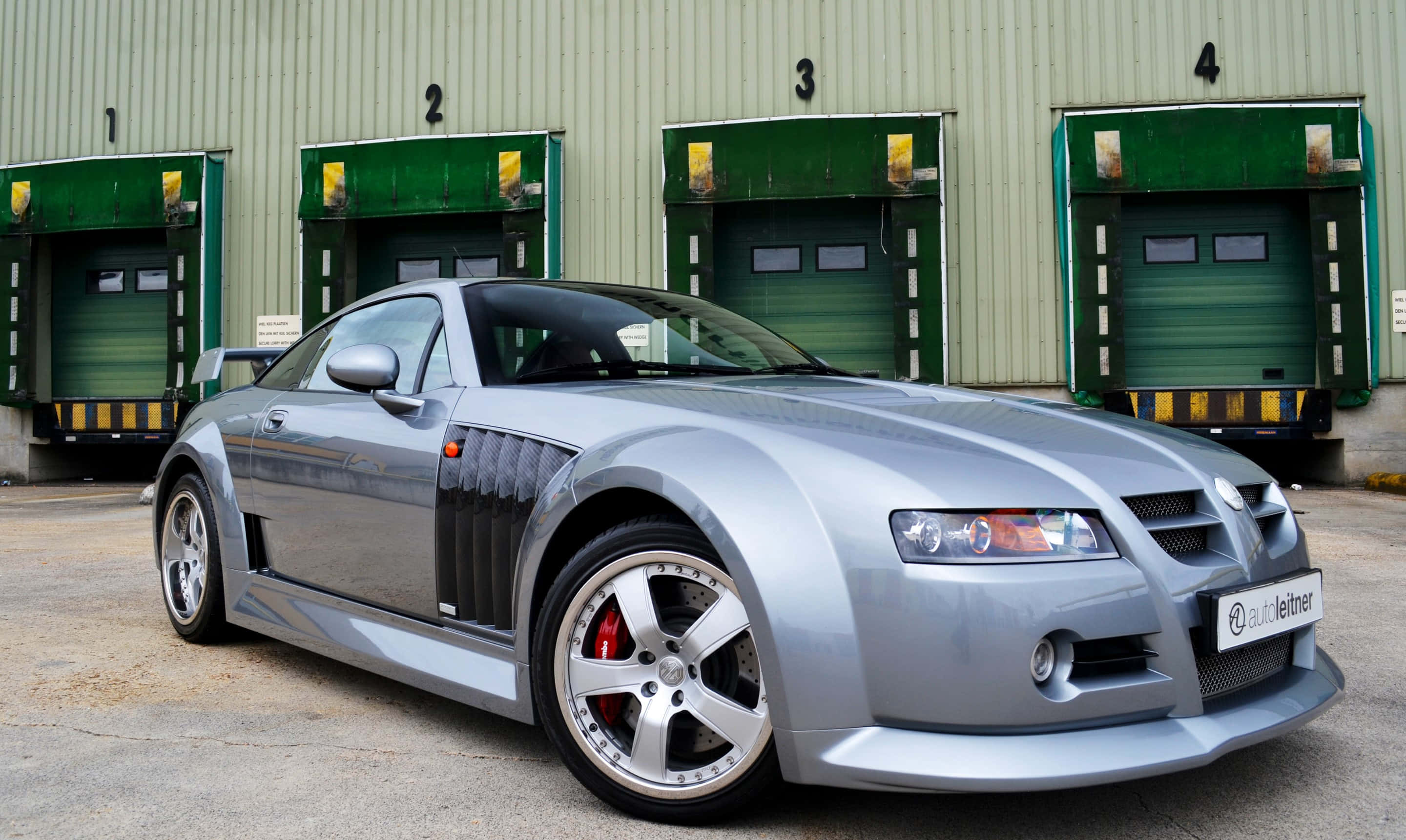 MG XPower SV, silver, red brake calipers, 2K Desktop Wallpaper