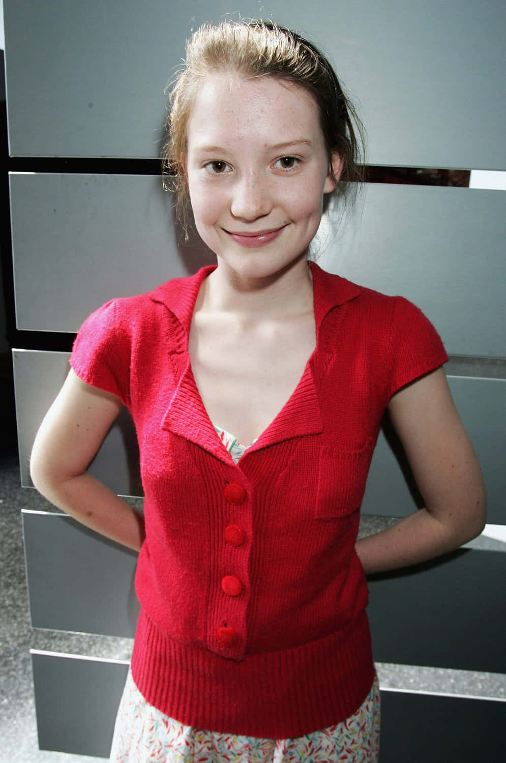 Mia Wasikowska, bright red knitted cardigan, modern gray panelled wall, HD Phone Wallpaper