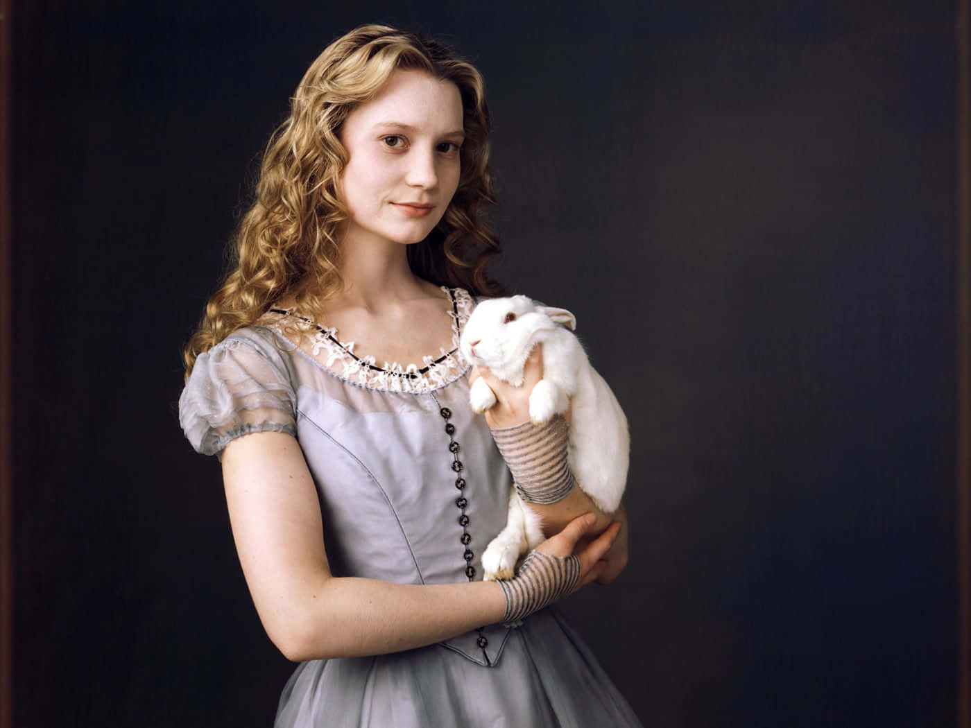Mia Wasikowska, curly blonde hair, vintage gray dress, HD Desktop Wallpaper