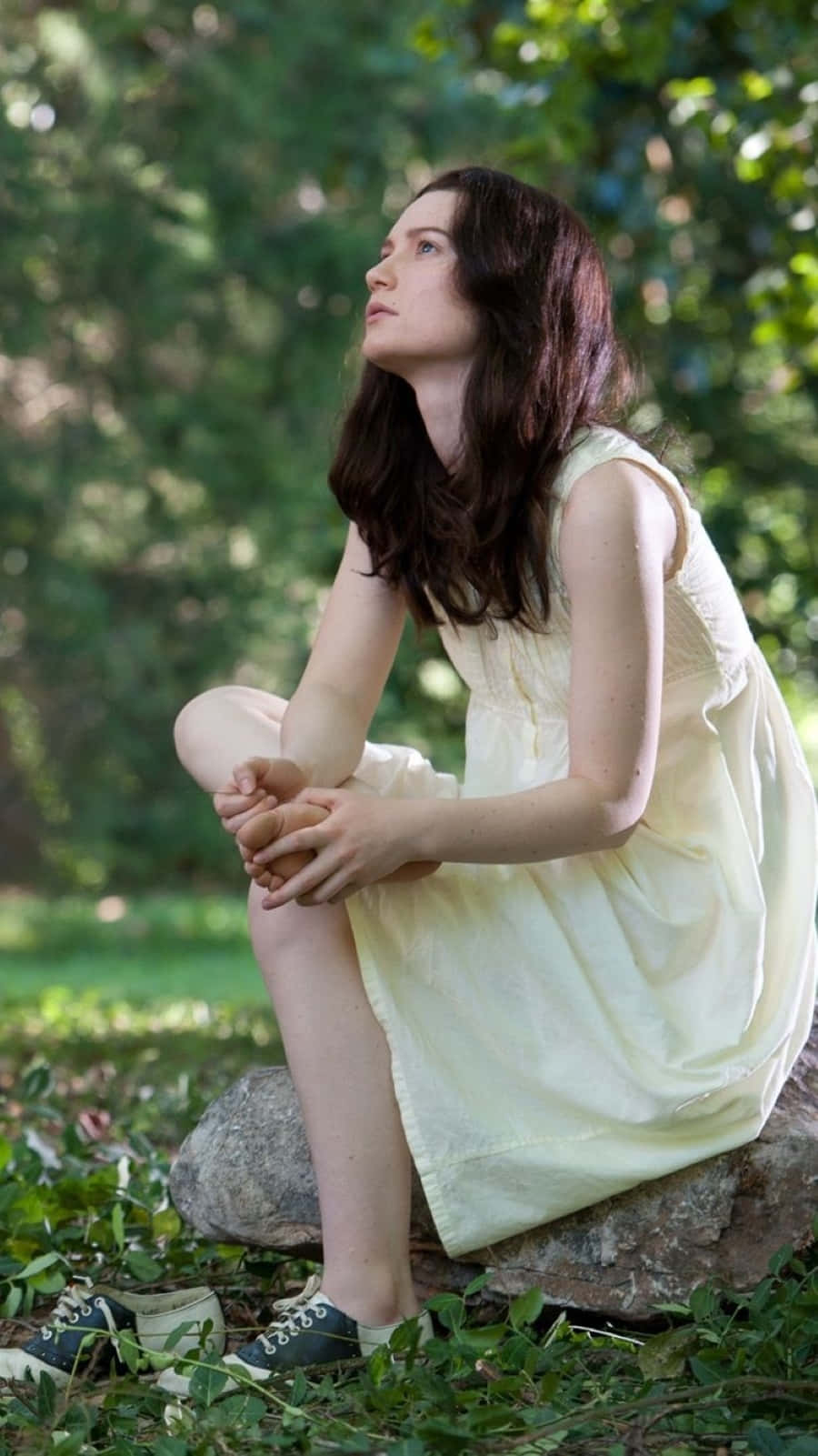 Mia Wasikowska, pale yellow dress, mossy rock, HD Phone Wallpaper
