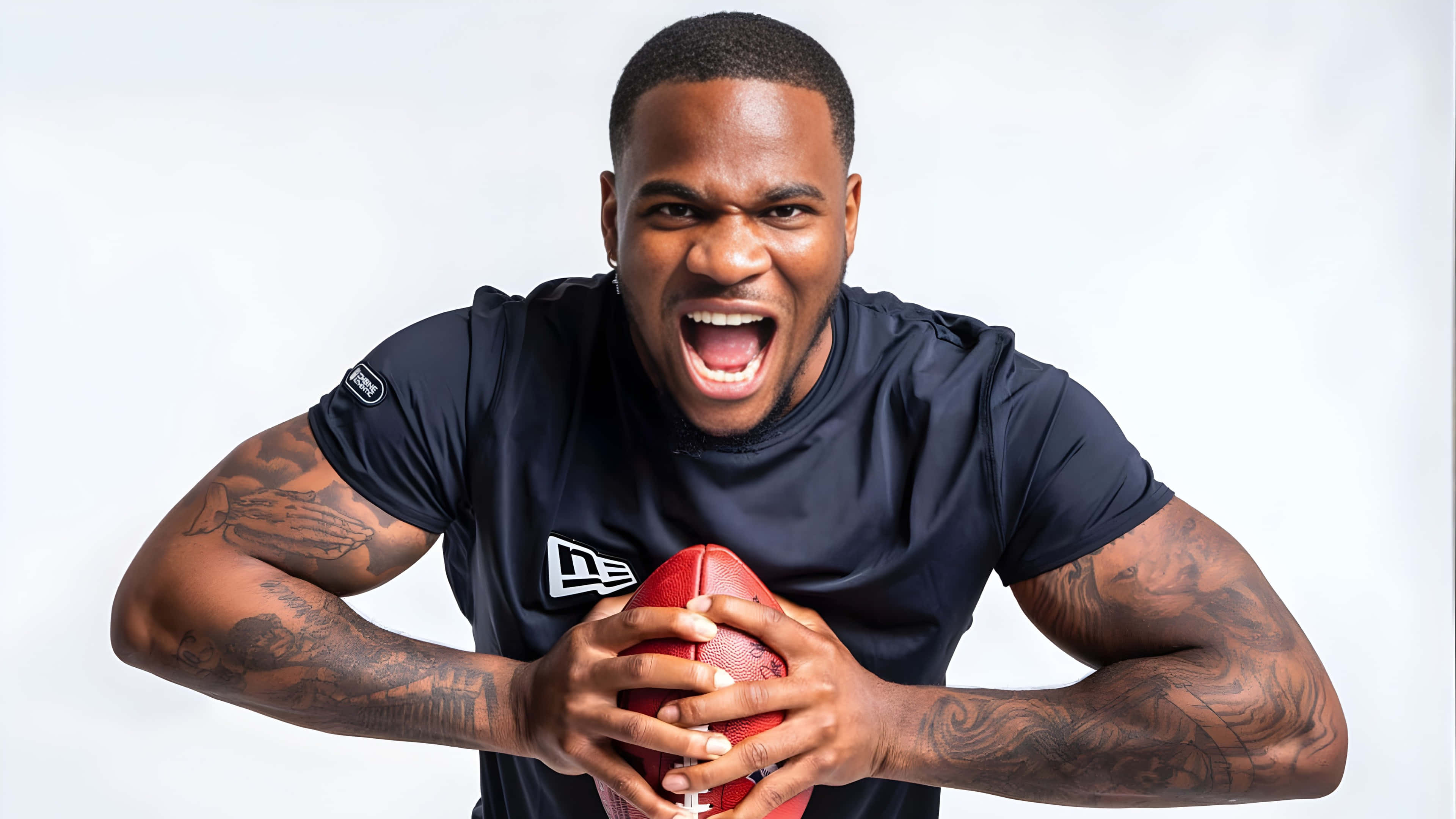 Micah Parsons, red football, tattoos, 4K Desktop Wallpaper